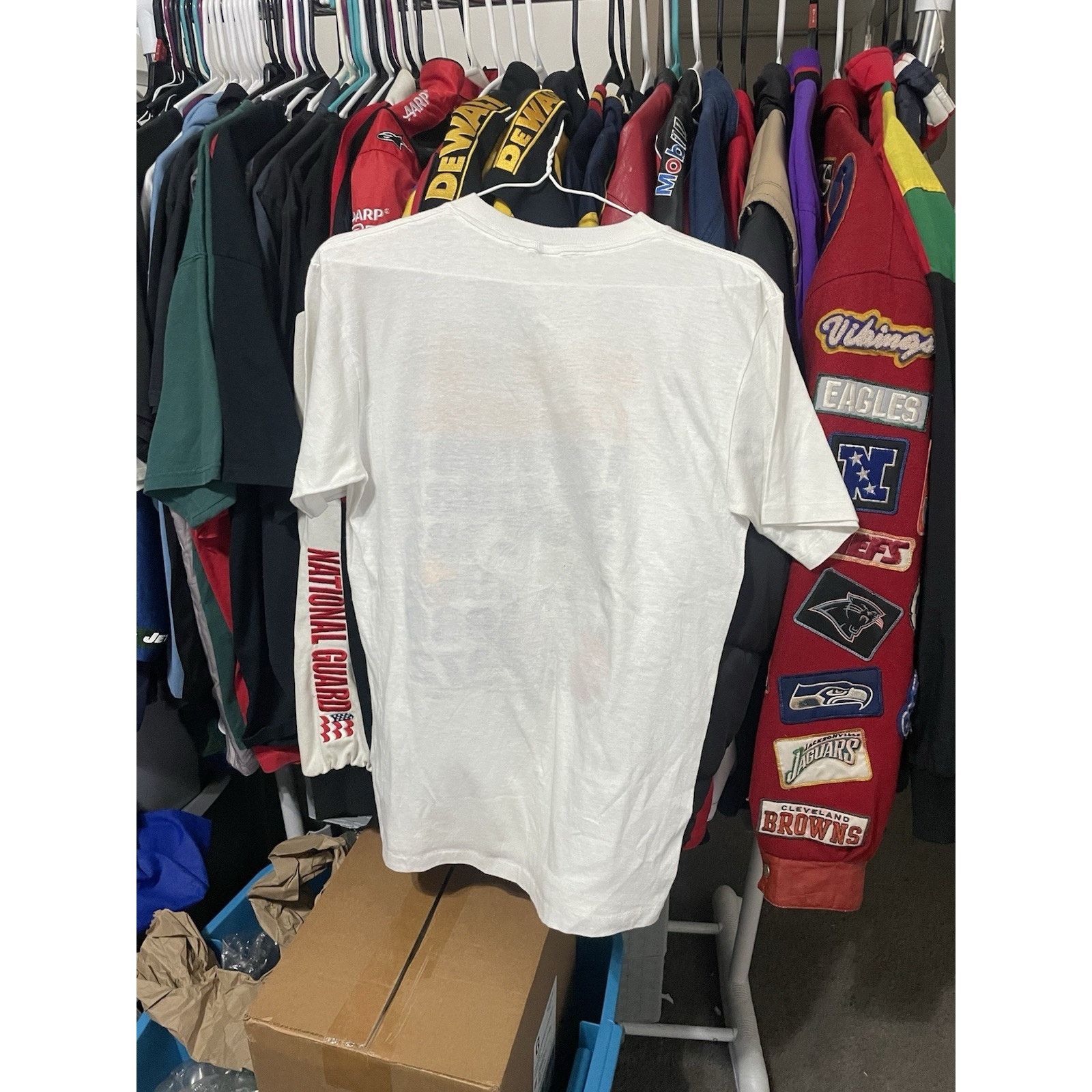 The Unbranded Brand Size M-VTG 1988 Artex LA Lakers World Champ Snoopy AOP Shirt Size US M / EU 48-50 / 2 - 2 Thumbnail
