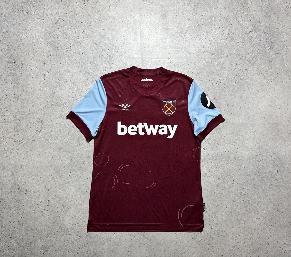 Umbro Umbro FC West Ham United 2023/2024 Vintage Soccer Jersey Size US M / EU 48-50 / 2 - 1 Thumbnail