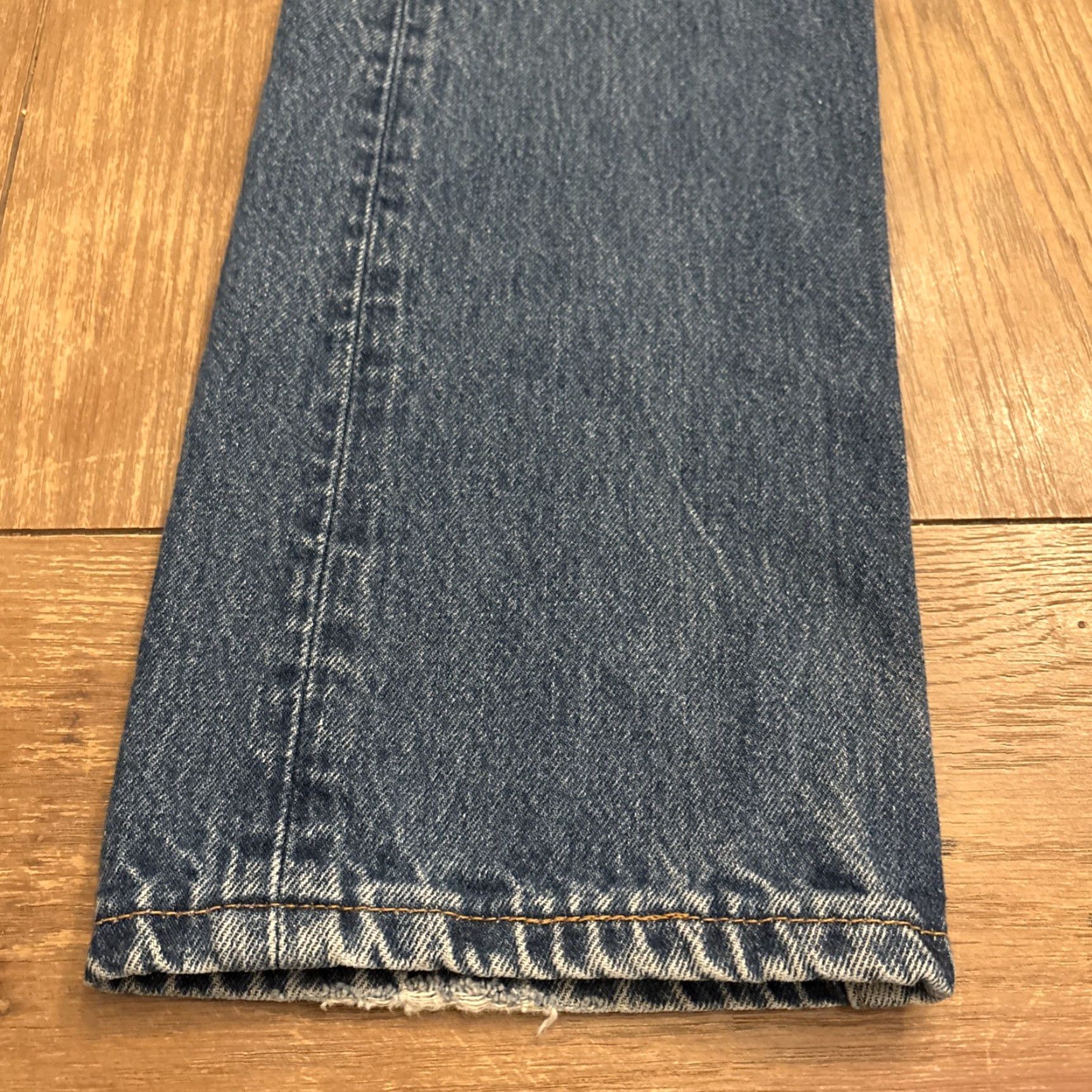 Levi's VINTAGE Levi's 501 Jeans Men 33x34 Straight Button Fly Dark Wash 90s Mens Size US 33 - 3 Thumbnail