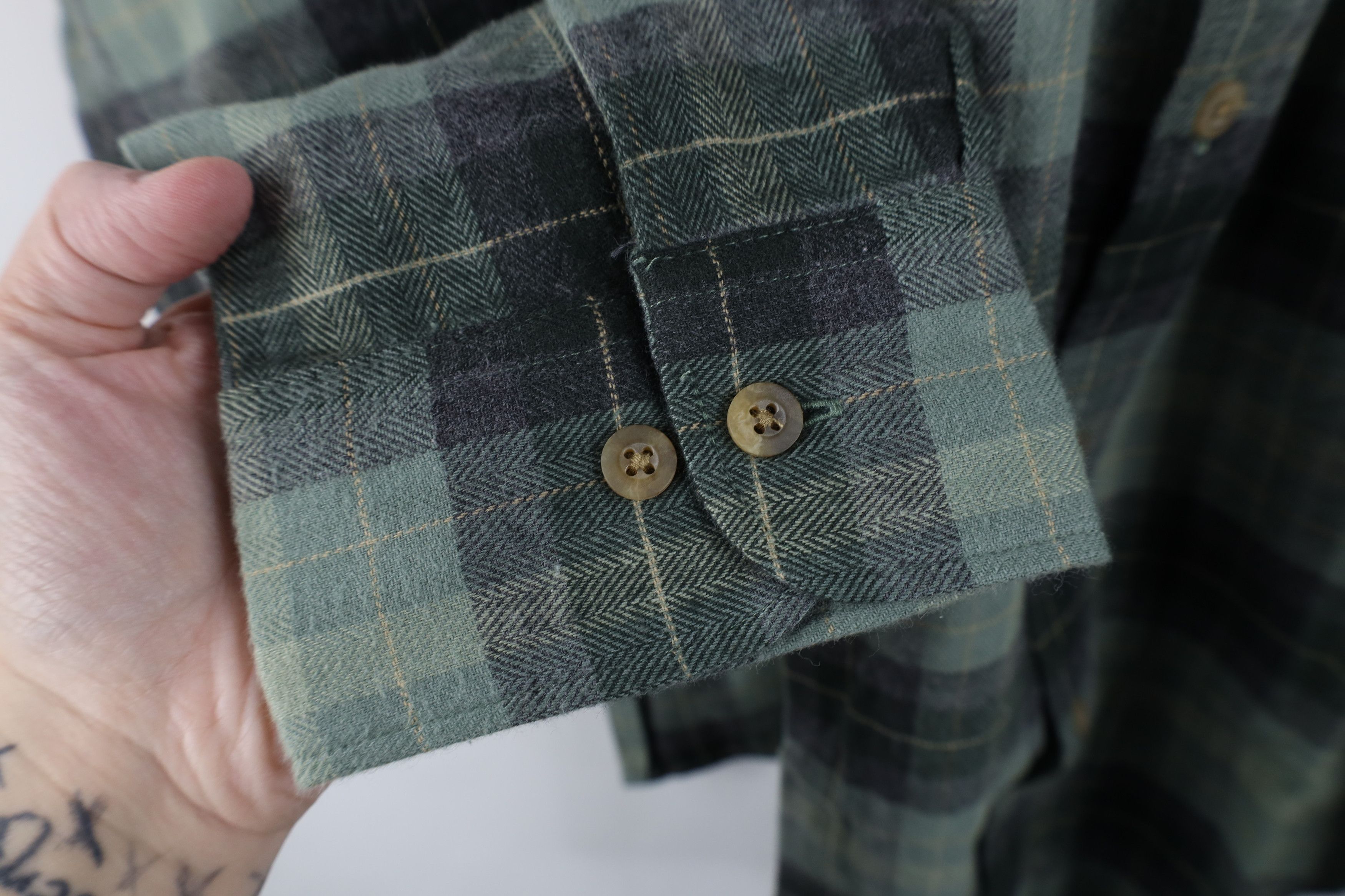 Vintage Deadstock Vintage Streetwear Plaid Flannel Button Down Shirt Size US XL / EU 56 / 4 - 7 Thumbnail