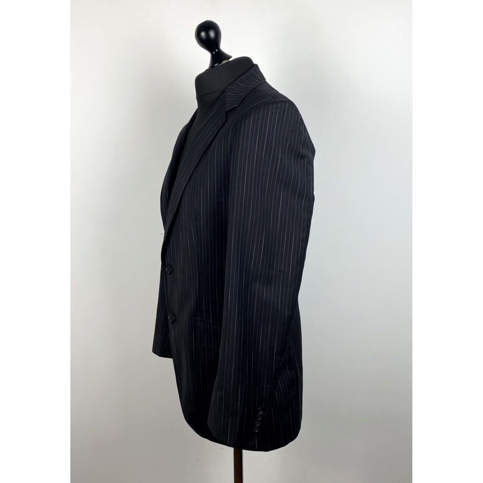 Hugo Boss Hugo Boss Blazer Shirt Wool Jacket 48 Black Mens 100% Wool 48 Chest Size 48 Sports Coat Vintage References Size 48R - 2 Thumbnail