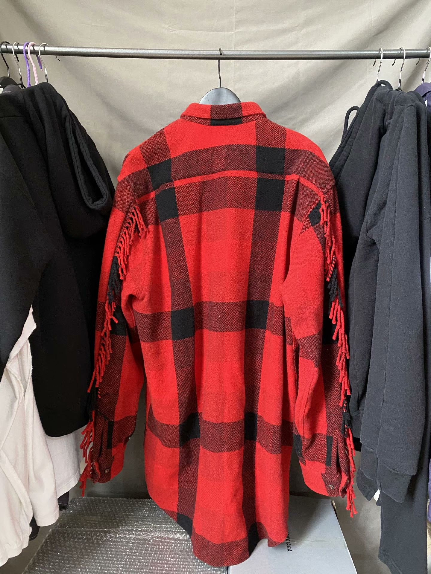 Vetements vetements fringed wool shirt from 19fw collection Size XS / US 0-2 / IT 36-38 - 1 Thumbnail