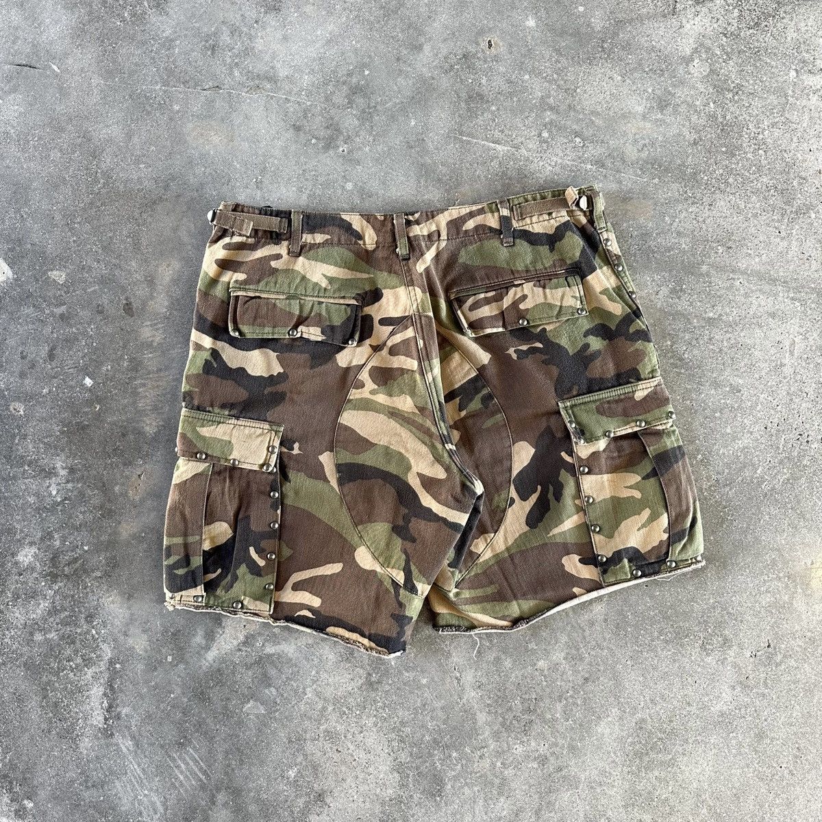 Hedi Slimane × Saint Laurent Paris SLP SS16 Studded Camo Cargo Shorts Size US 34 / EU 50 - 7 Thumbnail