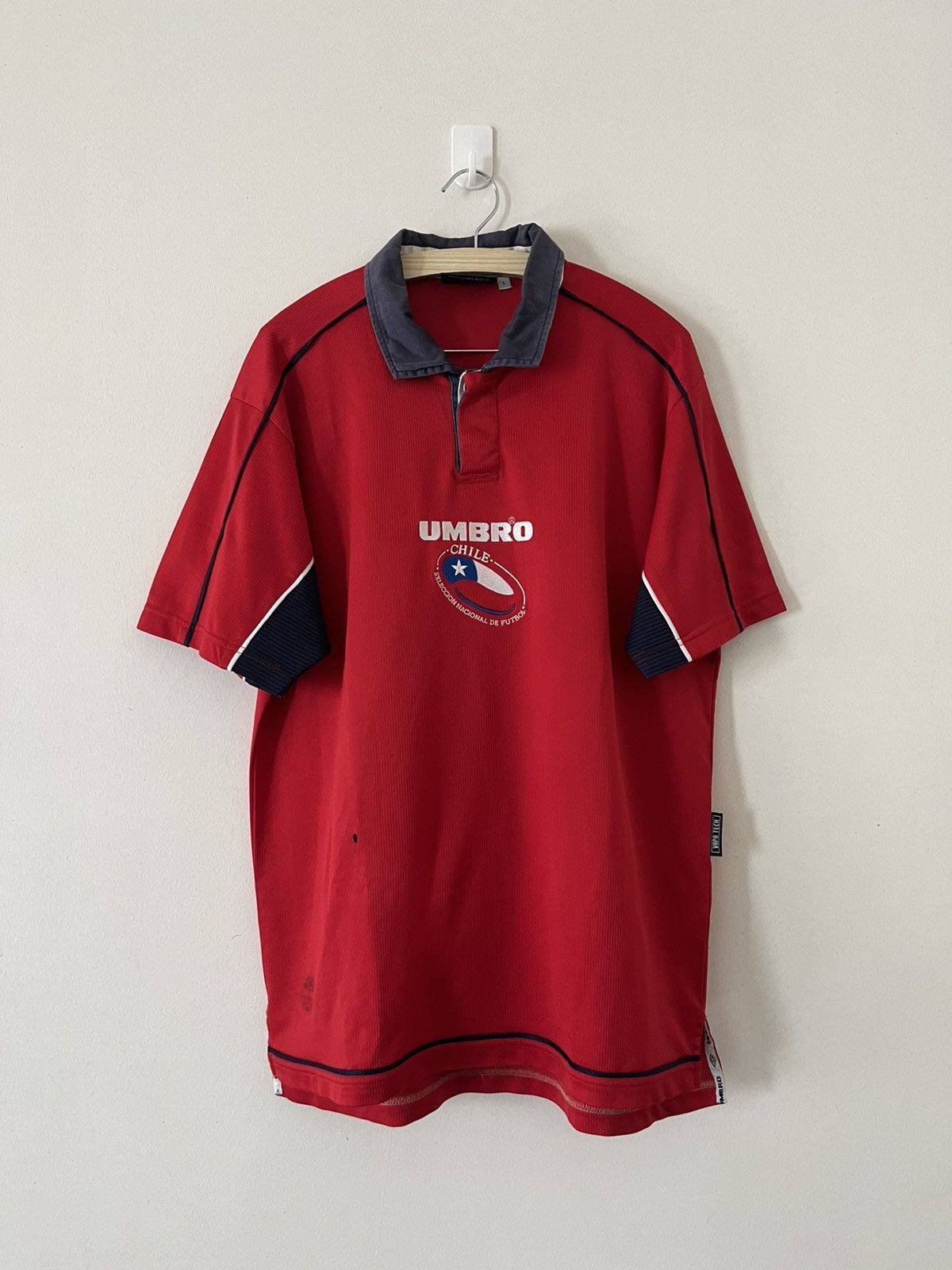 Umbro × Vintage 2000 Chile Jersey Vtg Size US L / EU 52-54 / 3 - 1 Thumbnail