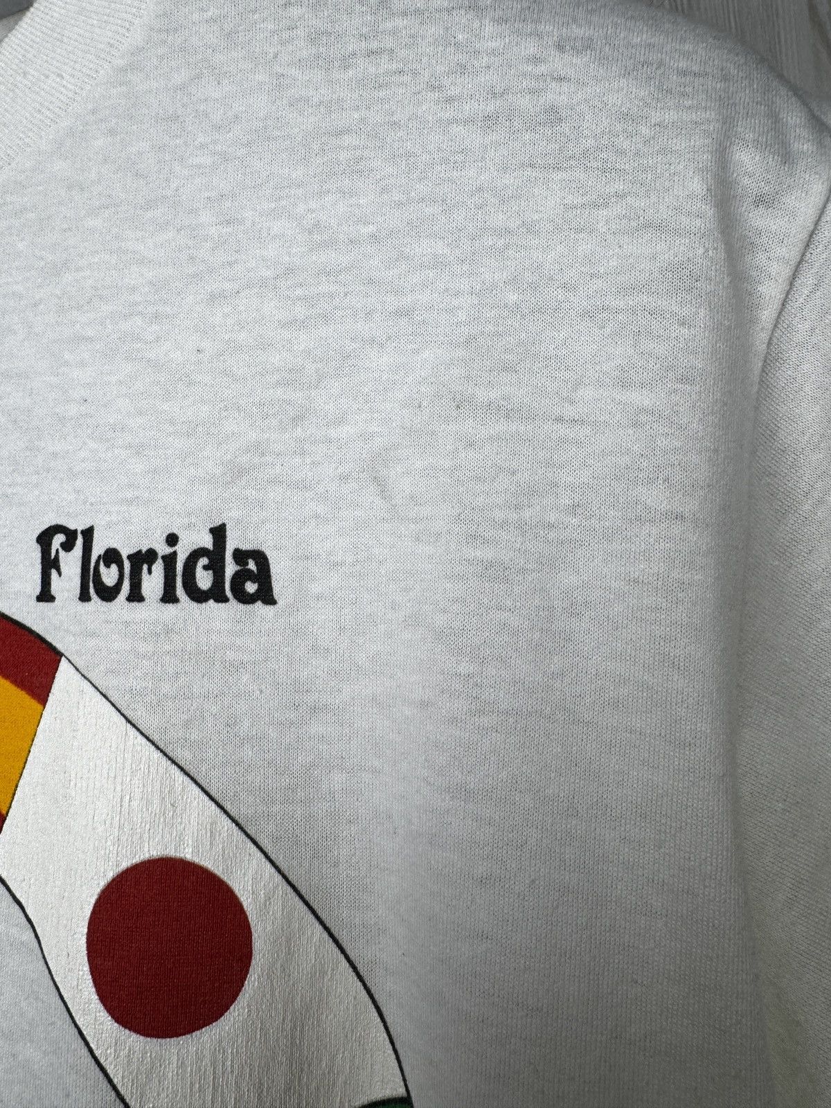 Vintage Vintage Sherry 80s Mickey Mouse Florida made in USA tee Size US L / EU 52-54 / 3 - 4 Thumbnail