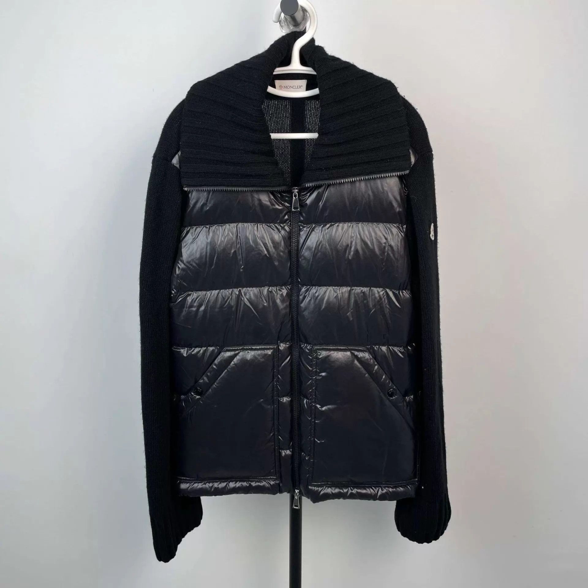 Moncler Moncler color blocked puffer jacket L Size L / US 10 / IT 46 - 1 Thumbnail