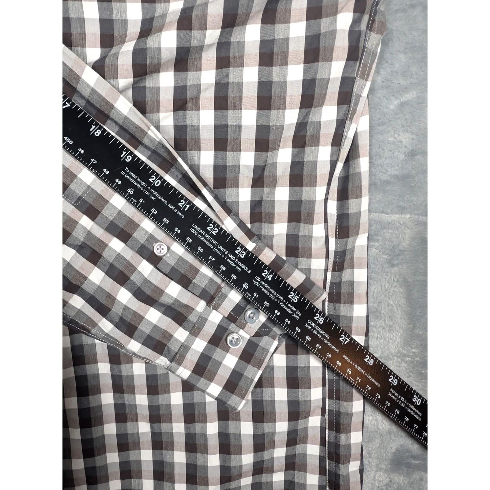 Todd Snyder Todd Snyder Shirt Mens 16.5 34/35 Gray Check Cotton Button Front Long Sleeve Dress Shirt Mens Reg 16.5 Neck 34/35 Sleeve Gray Check Size US XL / EU 56 / 4 - 4 Thumbnail