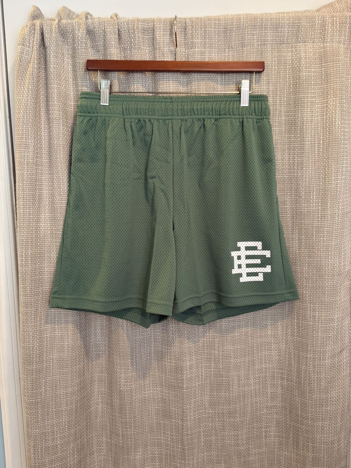 Eric Emanuel Eric Emmanuel Green Mesh Gym Shorts EE Large Size US 33 - 1 Thumbnail