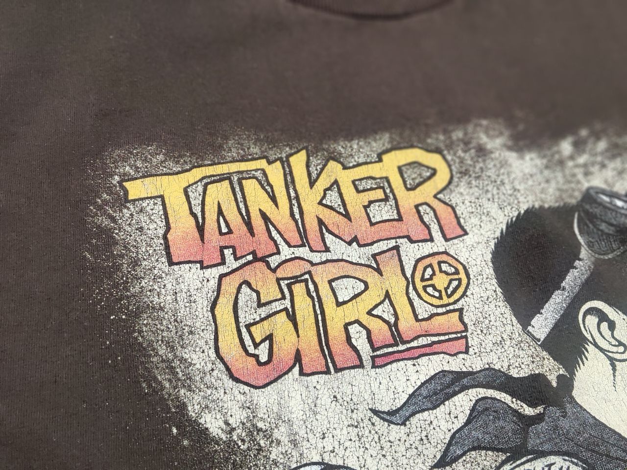 Vintage Vintage 90s Tank Girl Logo Oversized Brown T Shirt Skater Size US XL / EU 56 / 4 - 11 Thumbnail