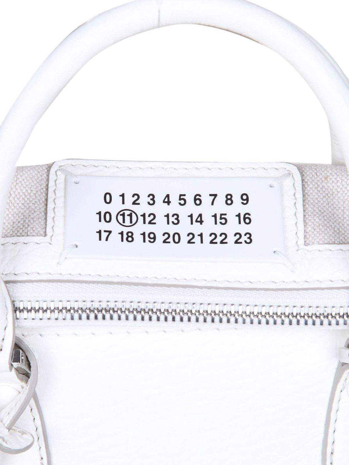 Maison Margiela oc11z0325 Size: OS / Mini Bag in White Size ONE SIZE - 4 Thumbnail
