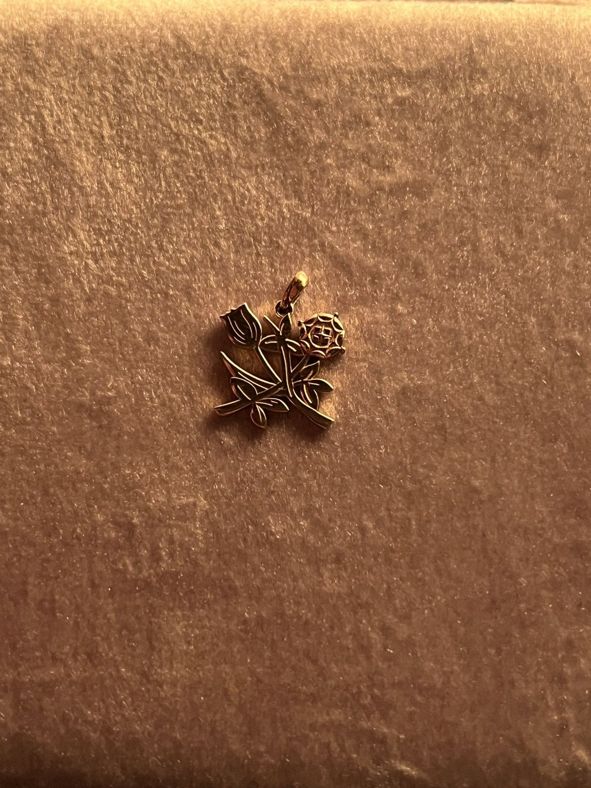 Aime Leon Dore 14Kt Gold Crest Pendant Size ONE SIZE - 2 Thumbnail