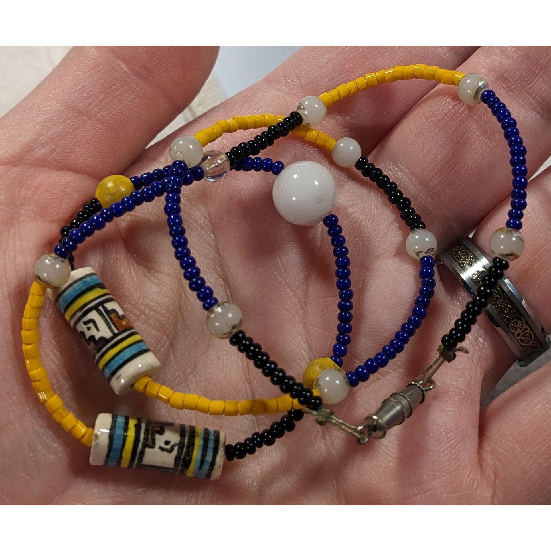 Other Simple Casual Glass Beaded Blue And Yellow Necklace Size ONE SIZE - 3 Thumbnail