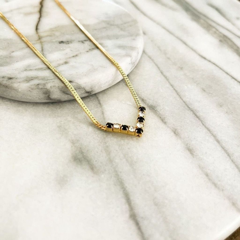 Vintage Vintage Crystal Station Necklace Black Clear Crystal Gold Size ONE SIZE - 2 Thumbnail