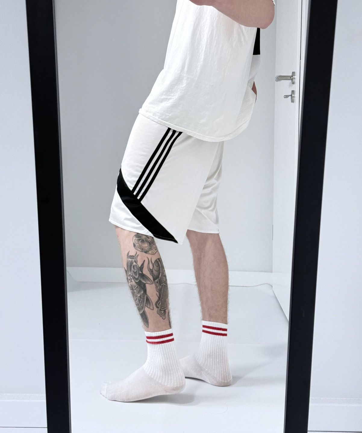 Adidas Vintage Adidas Y2K streetwear sportswear shorts Size US 32 / EU 48 - 2 Thumbnail