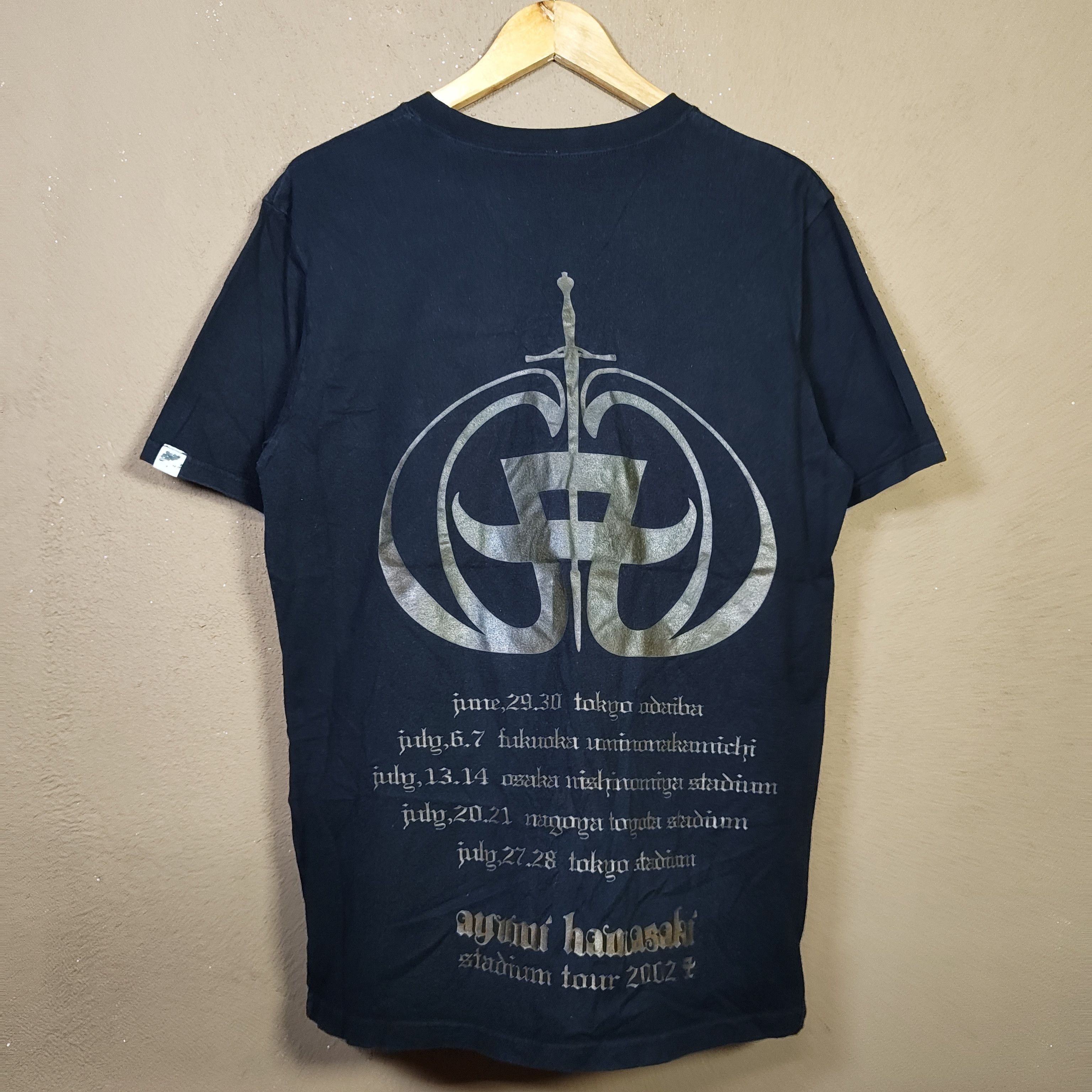 Band Tees Vintage 2002 J-Pop AYUMI HAMASAKI Tour Tshirt Size US L / EU 52-54 / 3 - 3 Thumbnail
