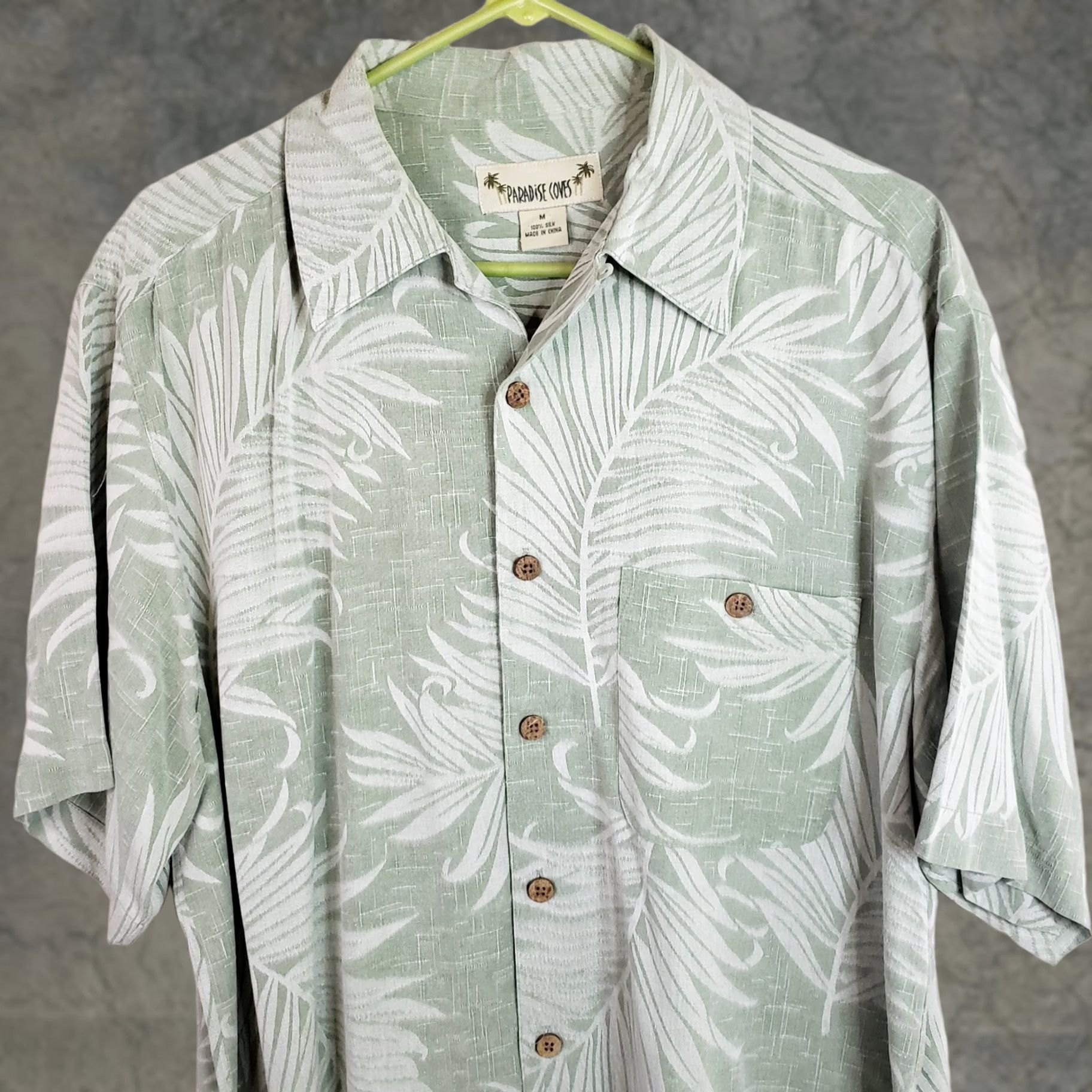 Paradise Paradise Coves Shirt Short Sleeve Button-Up Silk Green Mens L Tropical Aloha Island Relaxed Silk 100% Shirt Size US L / EU 52-54 / 3 - 1 Thumbnail
