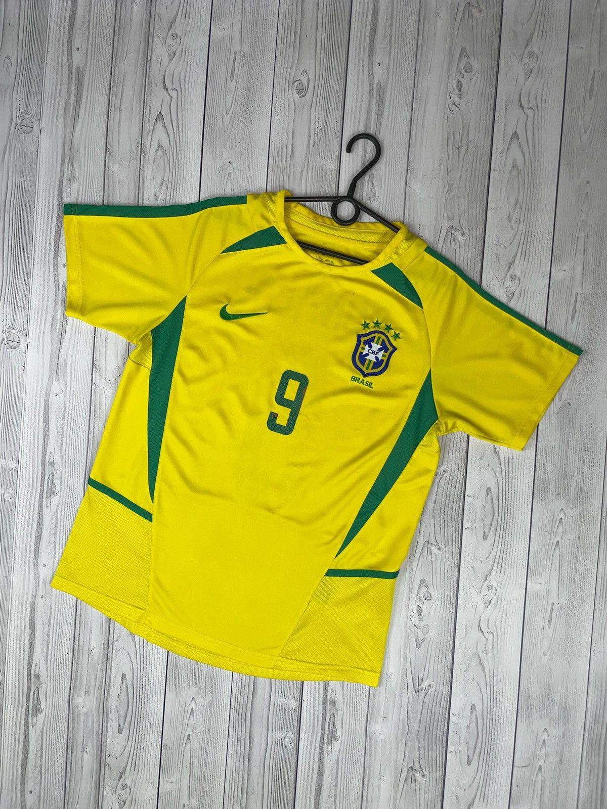 Vintage Vintage Brazil Ronaldo tee 9 jersey Brasil size M Size US M / EU 48-50 / 2 - 1 Thumbnail