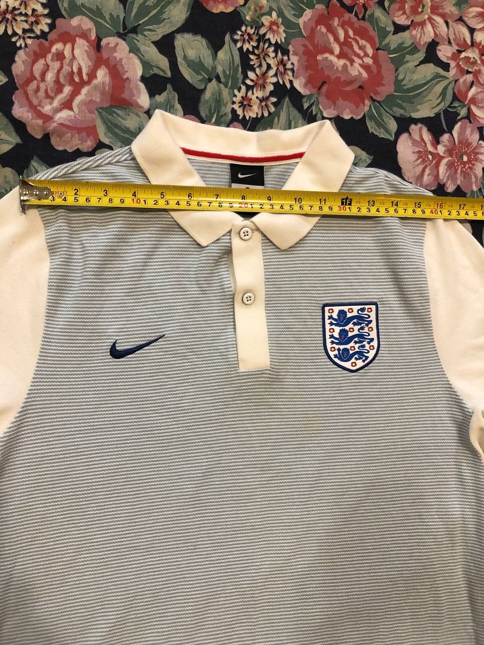 Nike ENGLAND 2016/2017 POLO FOOTBALL SHIRT SOCCER JERSEY Nike Size US L / EU 52-54 / 3 - 10 Thumbnail