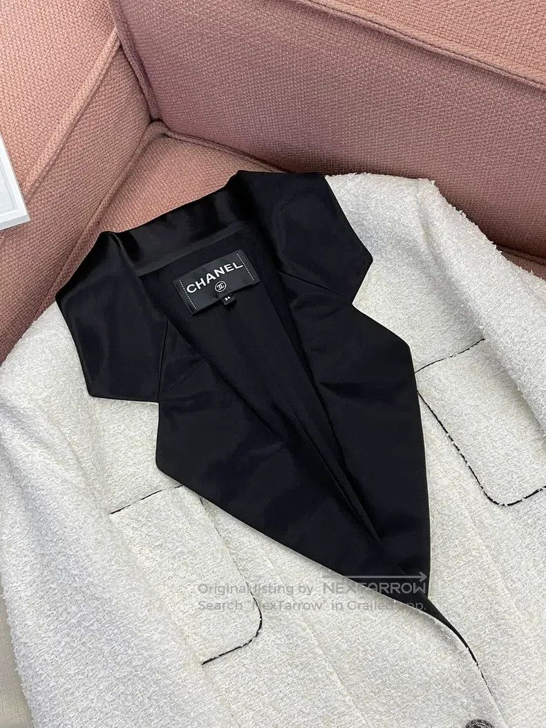 Chanel Chanel Classic black and white lapel suit jacket Size XXS / US 00 / IT 34 - 2 Thumbnail