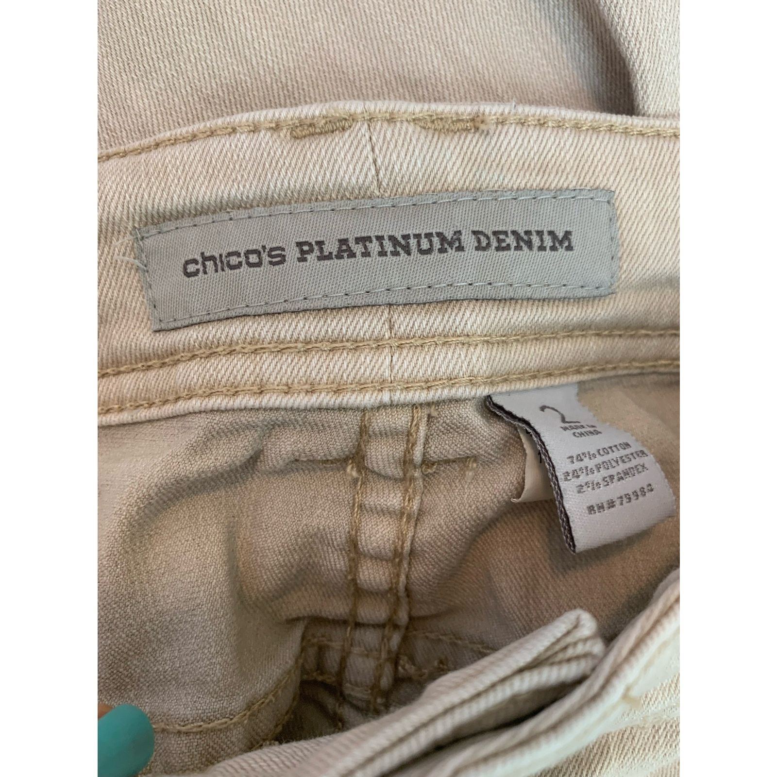 Chicos Chico's Platinum denim straight leg capri jeans size 2 - L Size 36" / US 14 / IT 50 - 4 Thumbnail