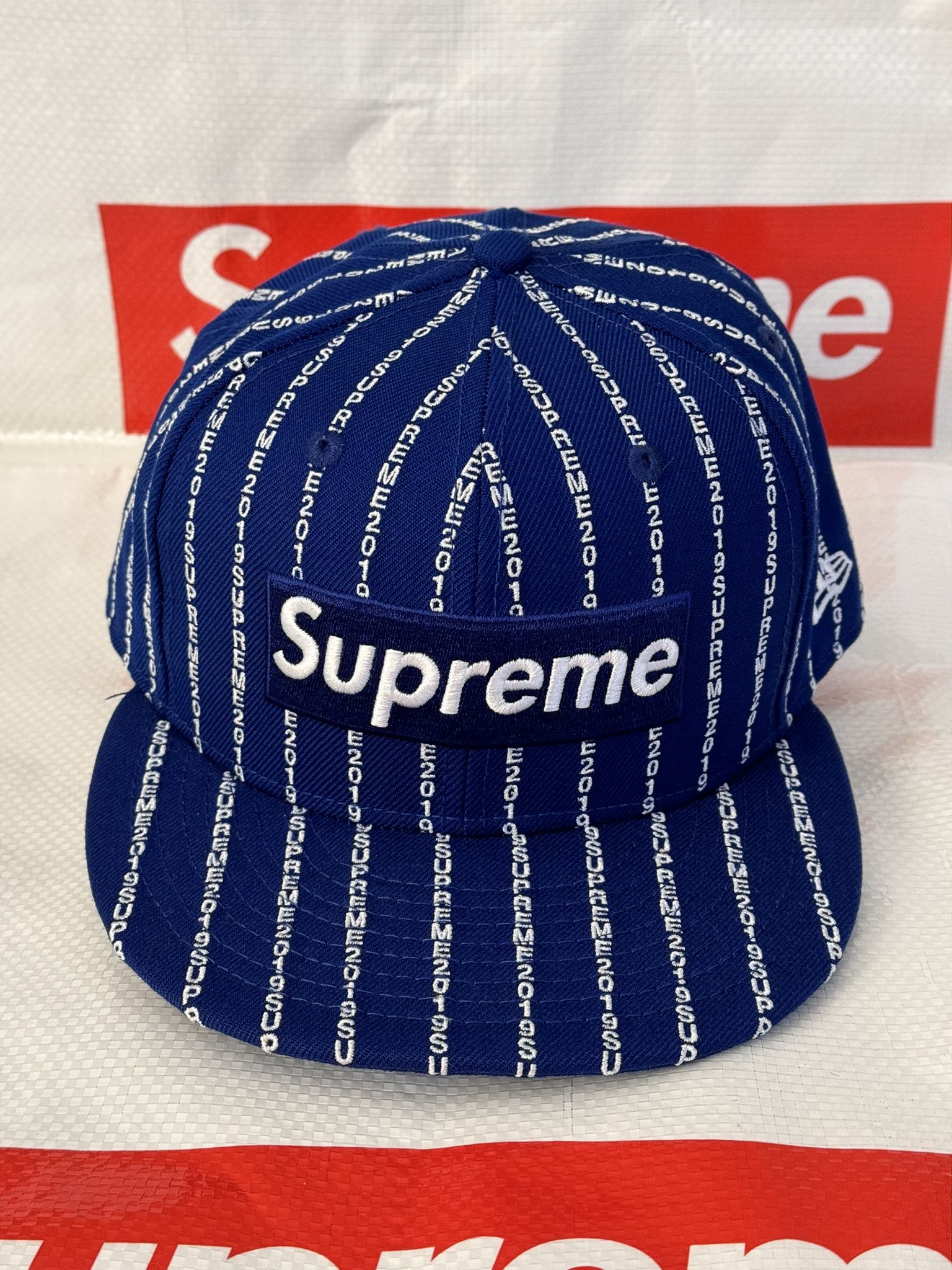 Supreme Text Stripe New Era Cap Royal HAT 7 5/8