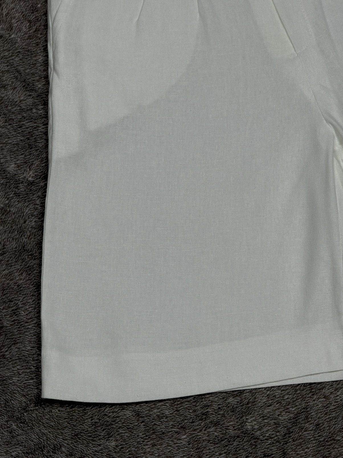 Chanel Chanel Off White Linen Textured Pleat Pocket Shorts Size 34 Size 24" / US 00 / IT 34 - 5 Thumbnail