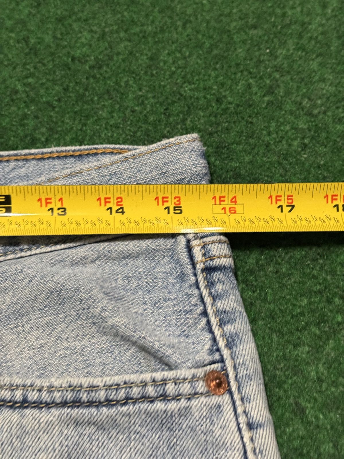 Levi's Y2K Levi’s Jorts Light Wash Grunge Skater Denim Shorts Size US 31 - 5 Thumbnail