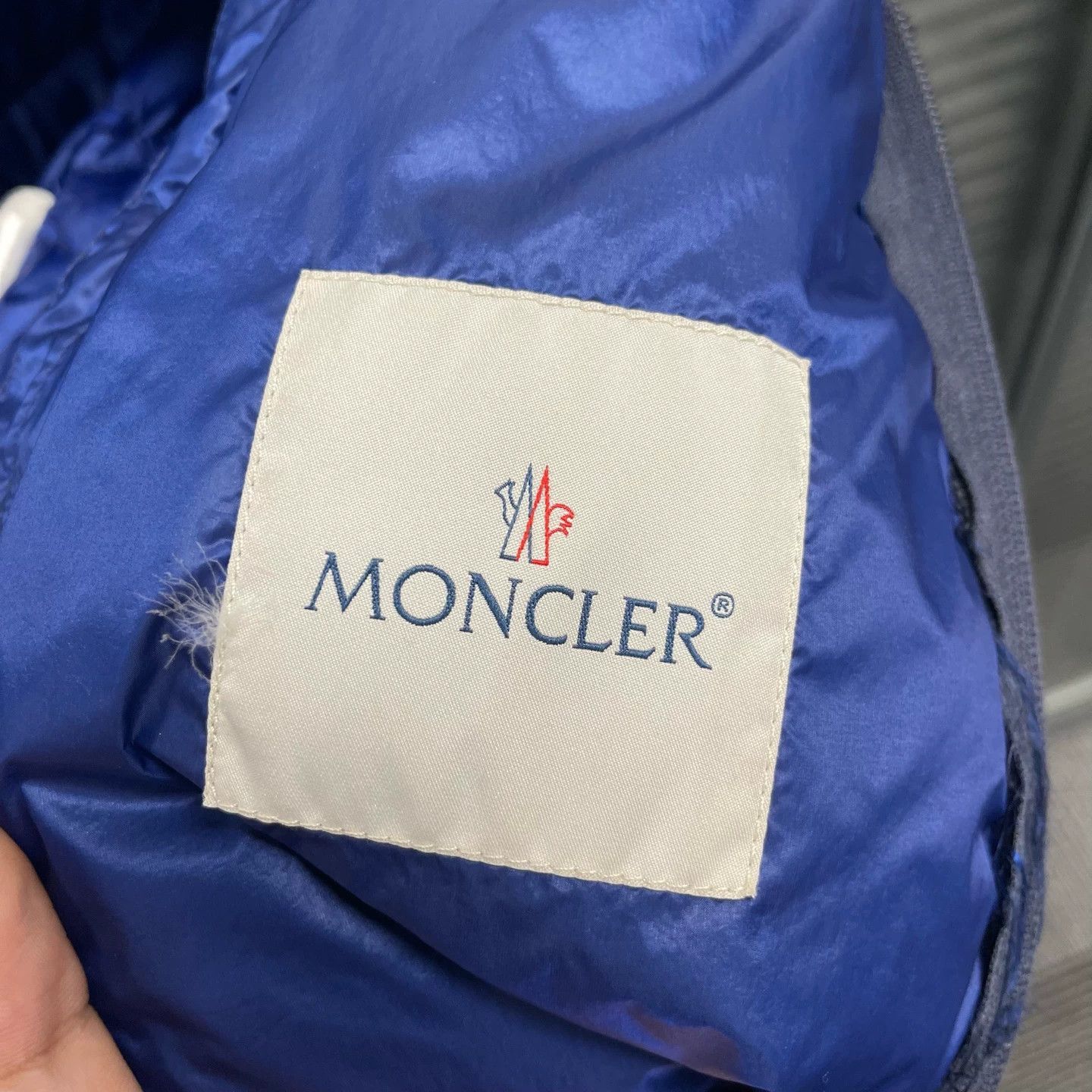 Moncler Moncler black blue colorblock side logo puffer 4 95new Size US XL / EU 56 / 4 - 4 Thumbnail