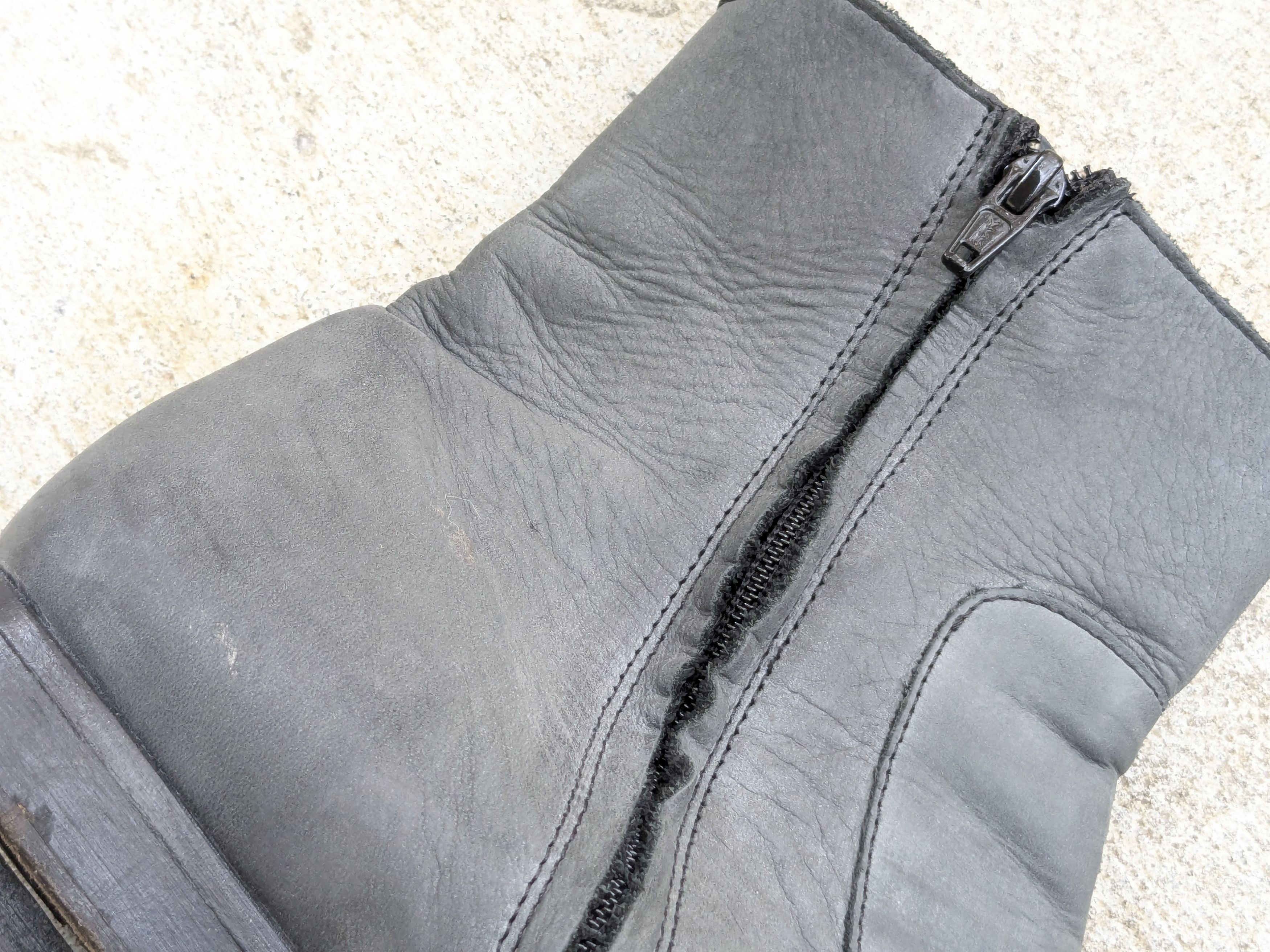 H&M × Maison Margiela Maison Margiela x H&M Boots Side Zip Black 10 43 Leather Size US 10 / EU 43 - 7 Thumbnail