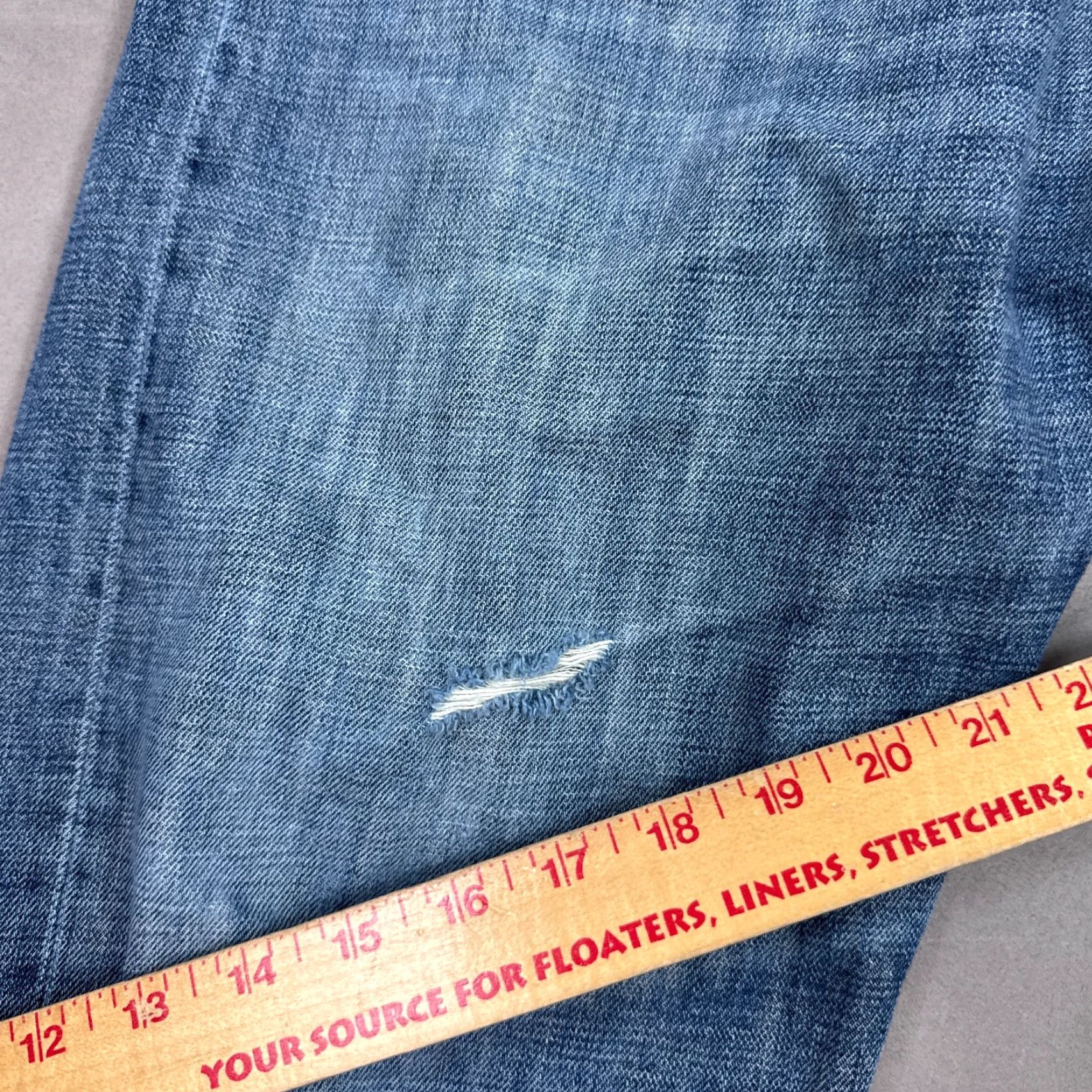Levi's VINTAGE Levis 501 Jeans Men Blue Button Fly Denim Pants Thrashed Faded Washed Out 501 Series Regular 38x30 Mens Jeans Size US 38 / EU 54 - 6 Thumbnail