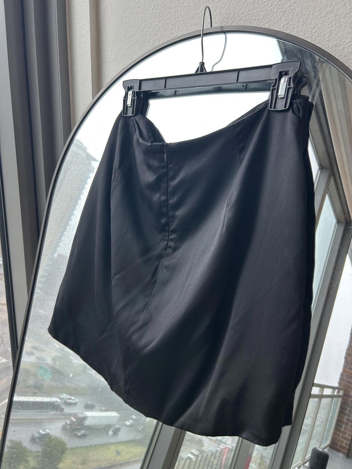 Designer Chic Black Satin Mini Skirt with Side Ruching by The Sei Size 32" / US 10 / IT 46 - 6 Thumbnail
