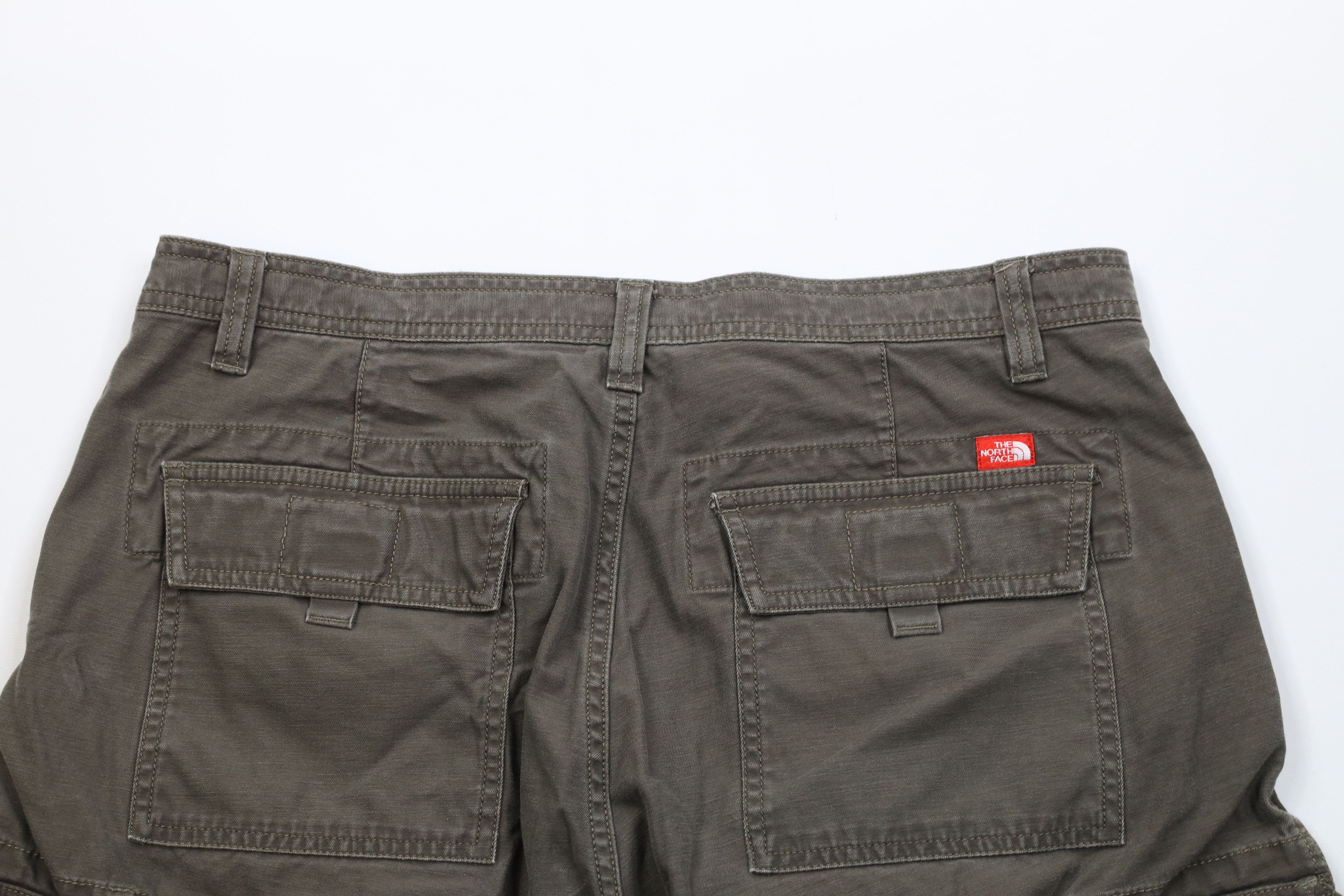 The North Face Vintage The North Face Heavyweight Cargo Shorts Green Cotton Size US 36 / EU 52 - 8 Thumbnail
