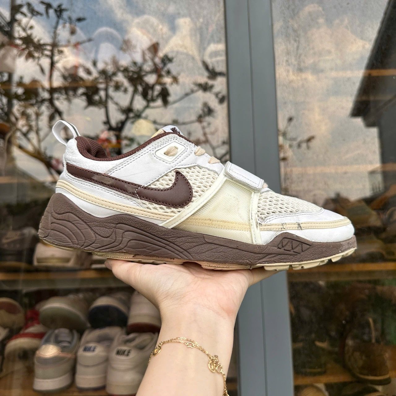 Nike × Travis Scott 🌵TRAVIS SCOTT X NIKE ZOOM FIELD JAXX (HQ3073 100 Size US 9.5 / EU 42-43 - 1 Thumbnail