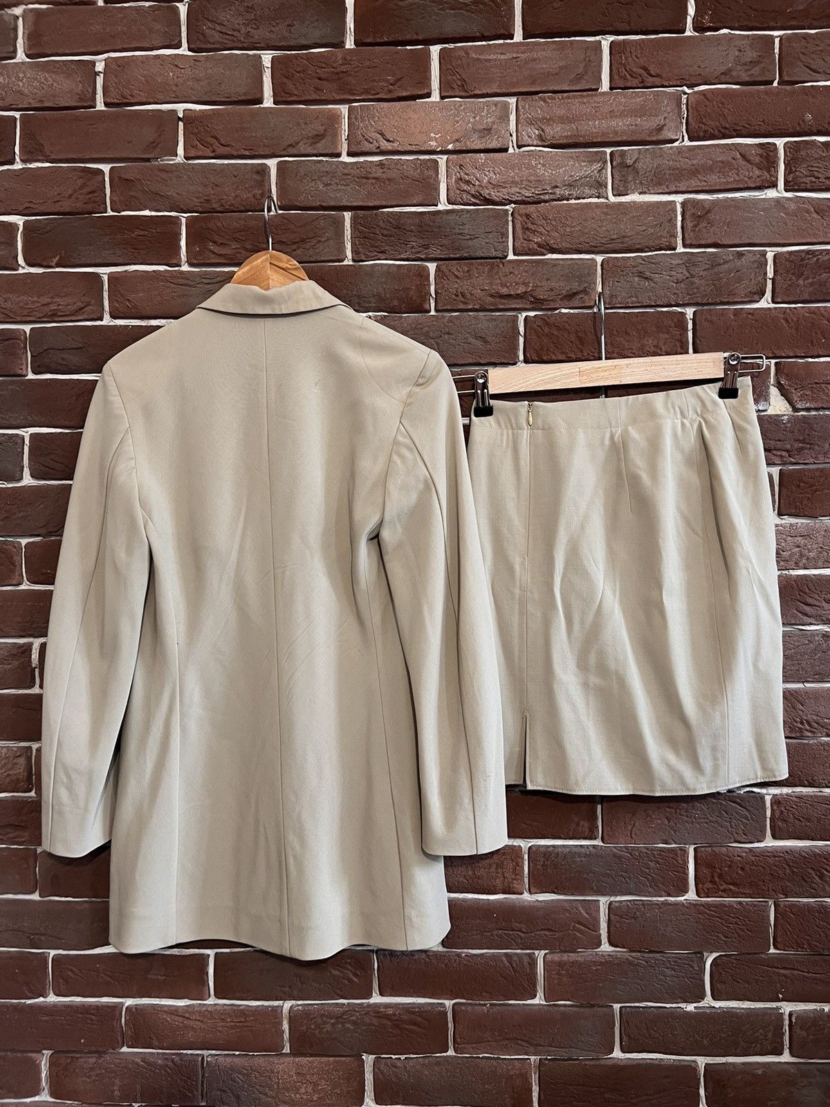 Dries Van Noten Vintage Dries Van Noten Wool Suit Vest Skirt Set Womens Size XS / US 0-2 / IT 36-38 - 2 Thumbnail