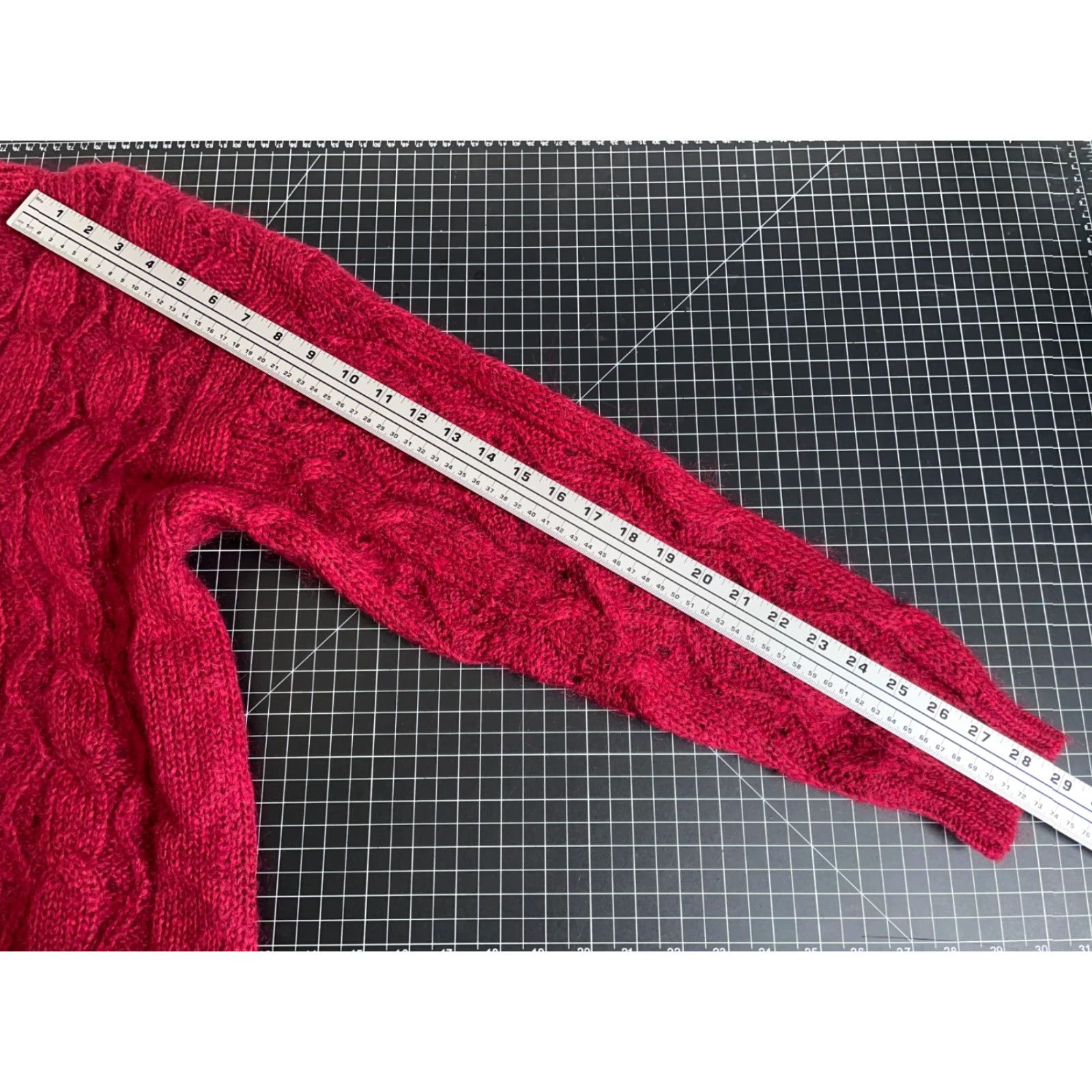 Vintage VINTAGE Northern Isles Cardigan Women's Large Red Mohair-Blend Chunky Knit Cardigan Crew Neck 90s Retro Size L / US 10 / IT 46 - 7 Thumbnail