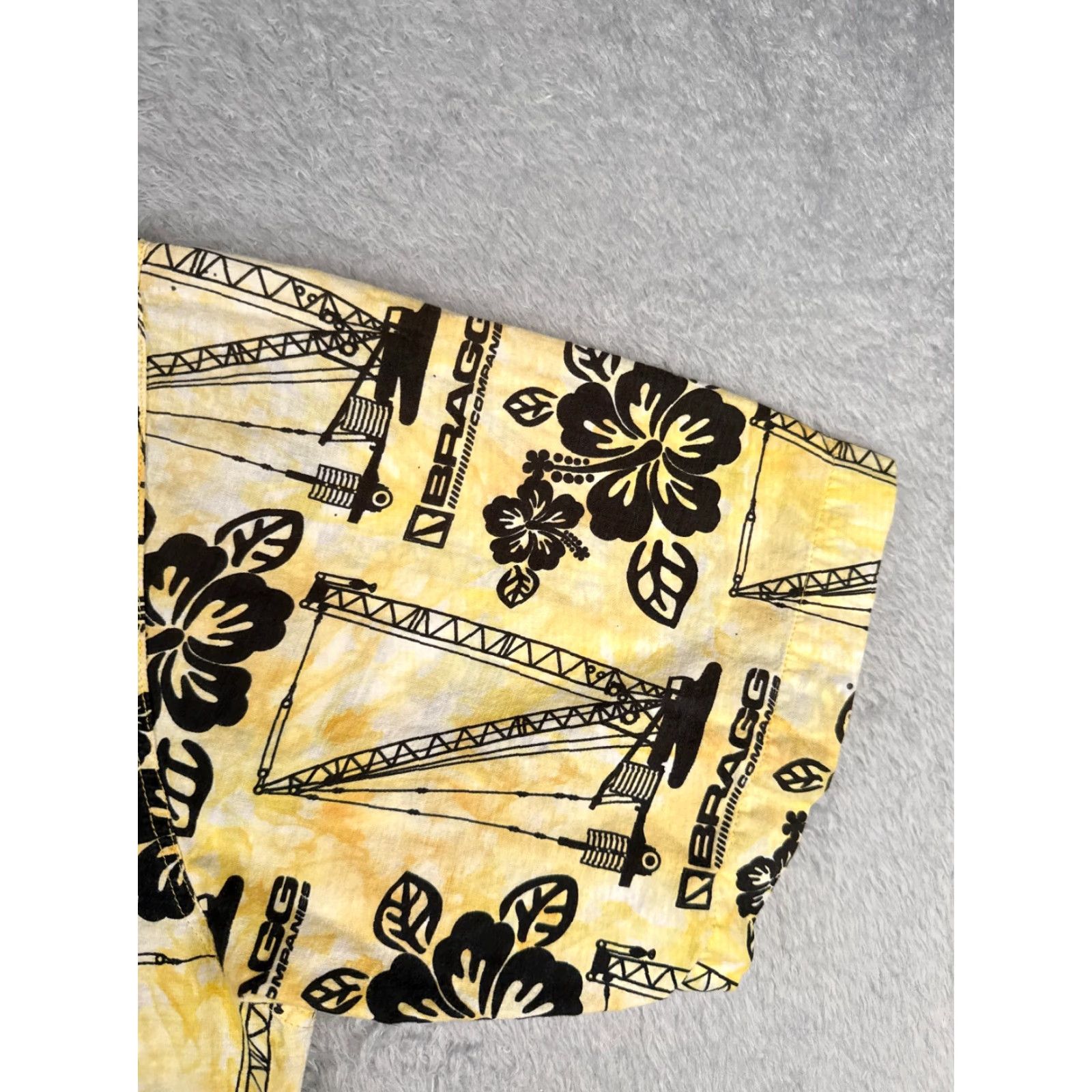 Vintage Rum Reggae Shirt Men 2XL Yellow Floral Hawaiian Short Sleeve Button-Up Cotton 100% Adult Mens Size US XXL / EU 58 / 5 - 2 Thumbnail
