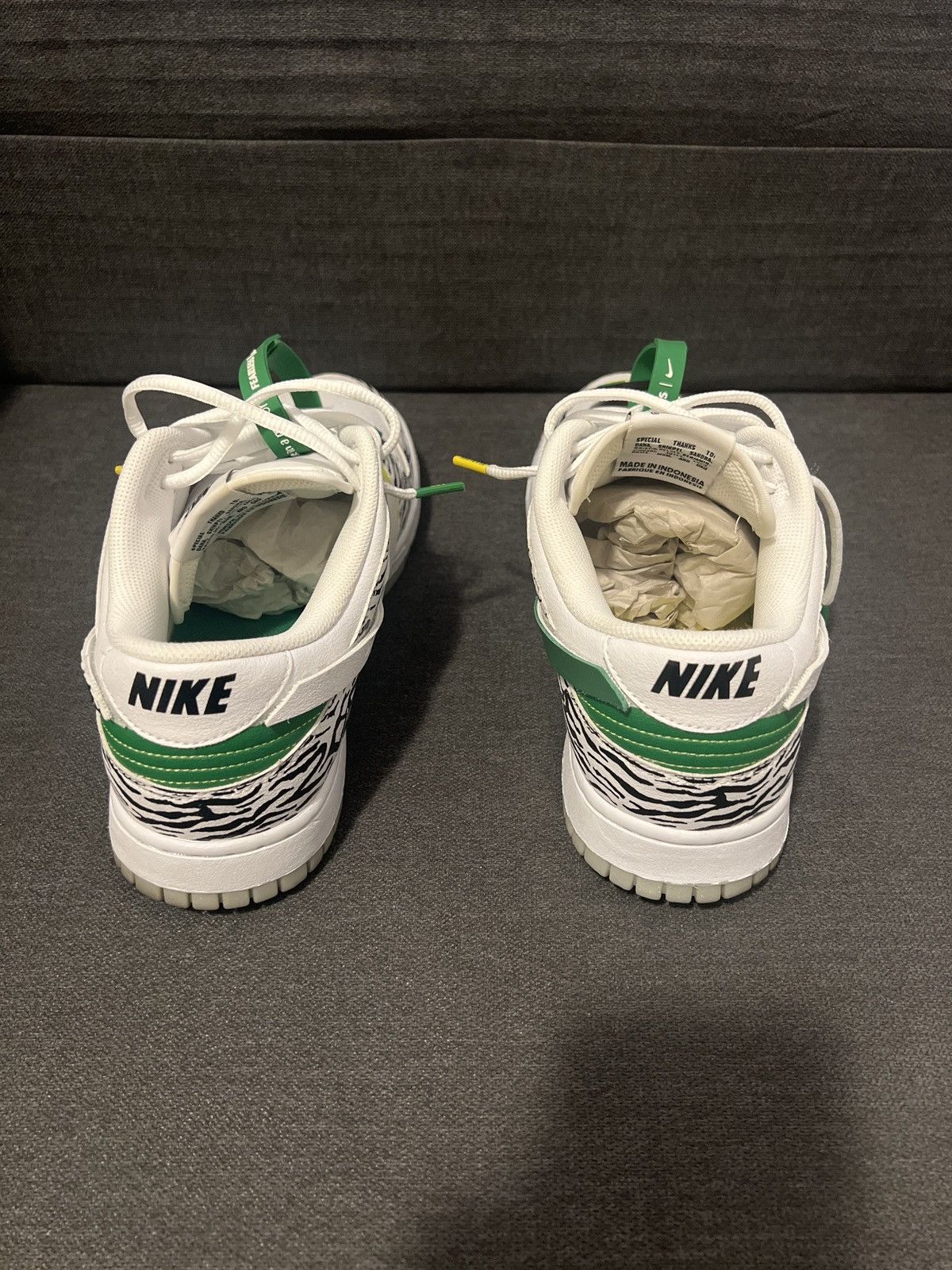 Nike Nike Dunk Low Doernbecher Size US 10.5 / EU 43-44 - 3 Thumbnail