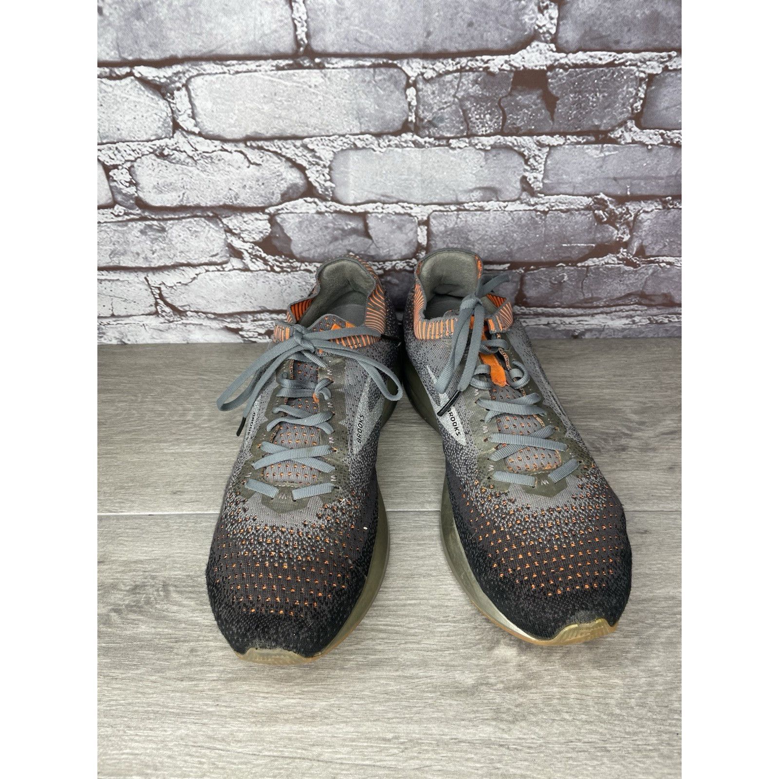 Brooks Brooks Levitate 2 1102901D026 Mens Size 11.5D Gray Orange At Size US 11.5 / EU 44-45 - 3 Thumbnail