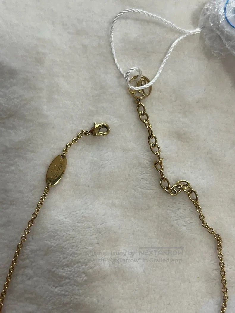 Louis Vuitton Louis Vuitton Necklace with Gold Chain and Charm. Size ONE SIZE - 4 Thumbnail
