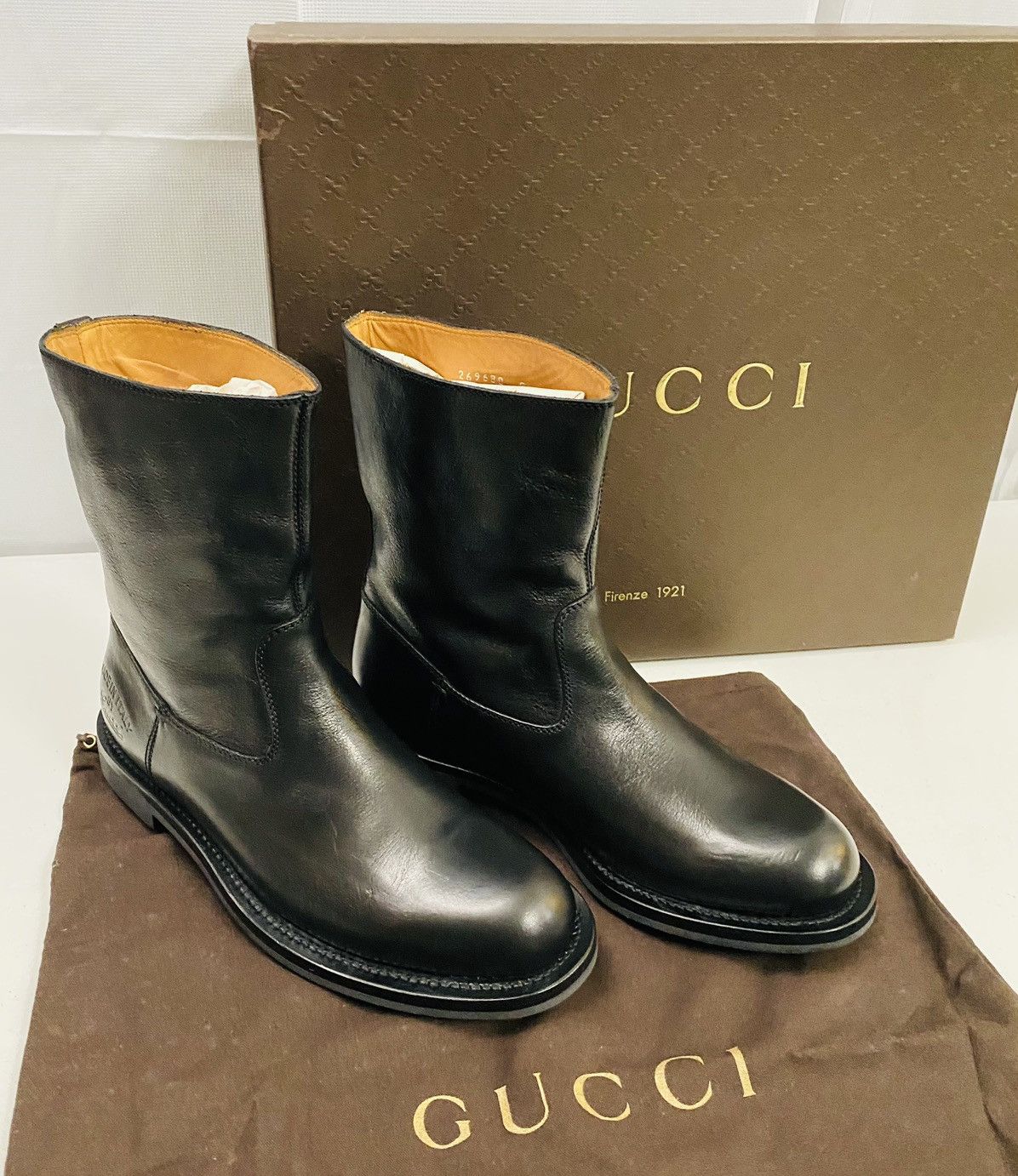 Gucci Gucci 🇮🇹 black calf commando sole logo heel ankle boots 9 NEW Size US 9 / EU 42 - 16 Thumbnail