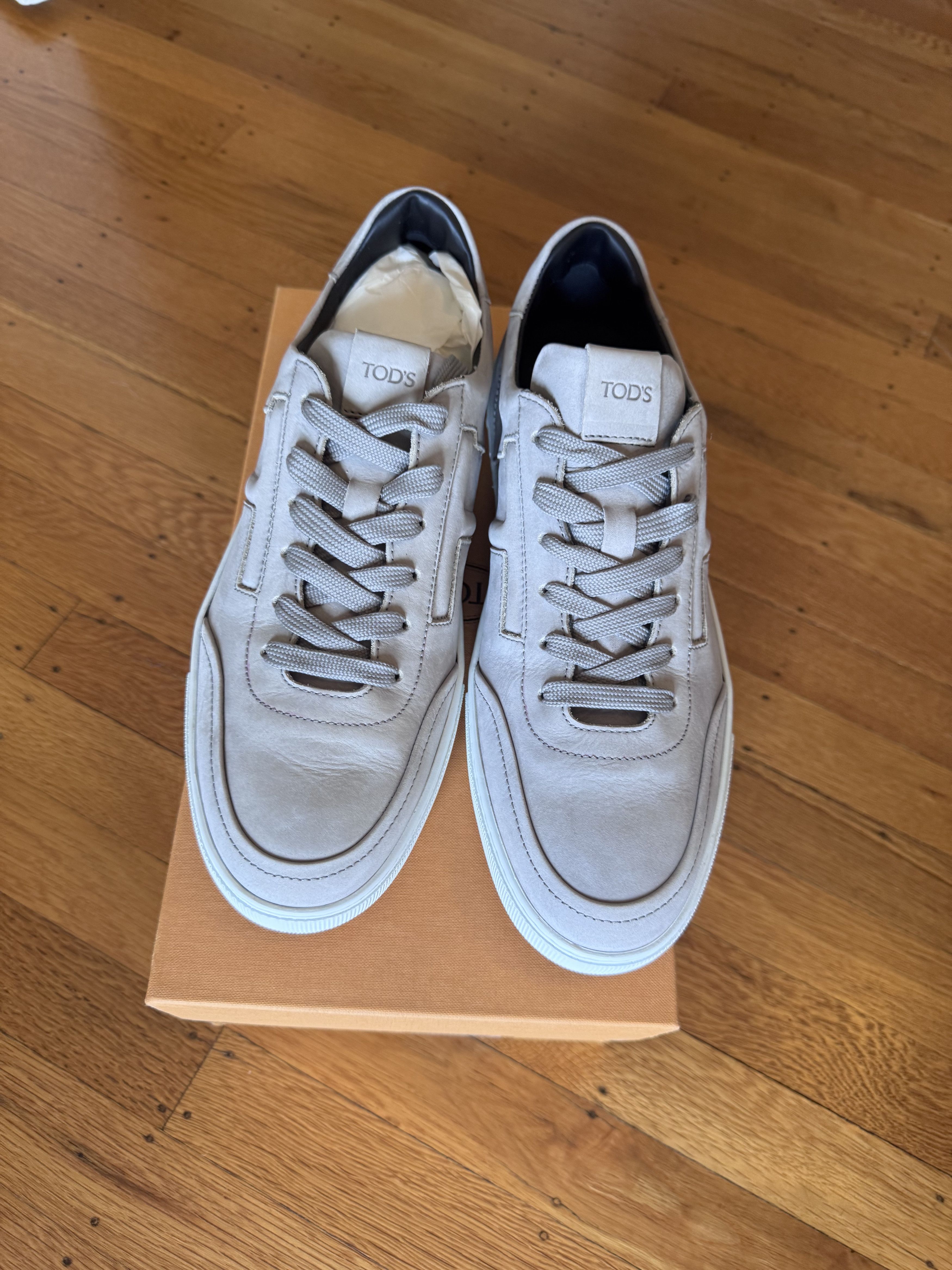 Tod's Tod's Low Top Grey Leather Sneaker Size US 11 / EU 44 - 2 Thumbnail