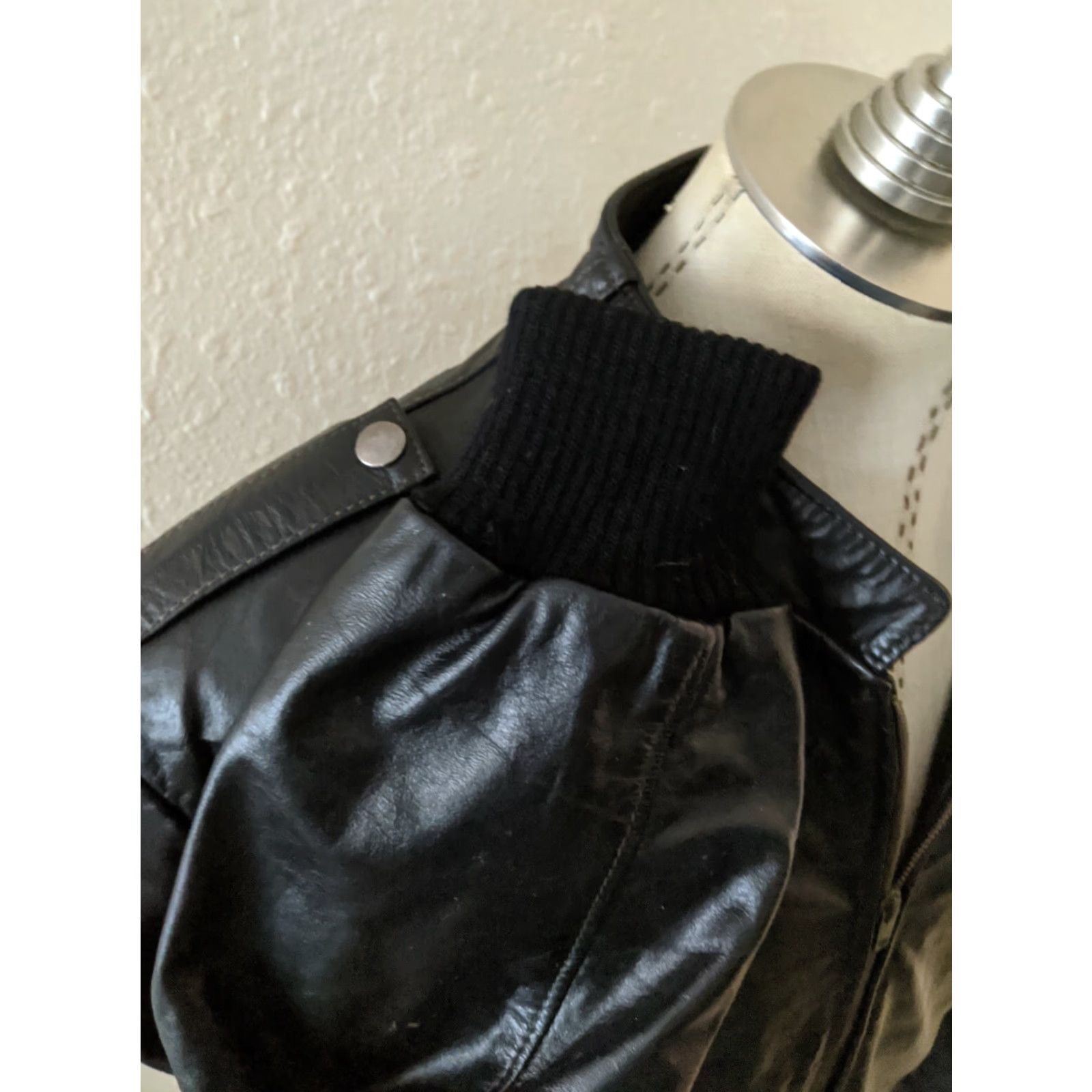 Sears VINTAGE Sears 48 SLIM Black Leather Jacket Cafe Racer Motorcycle Hipster Men Jacket 48 Big & Tall Leather Shop Sears Mens Size US M / EU 48-50 / 2 - 4 Thumbnail