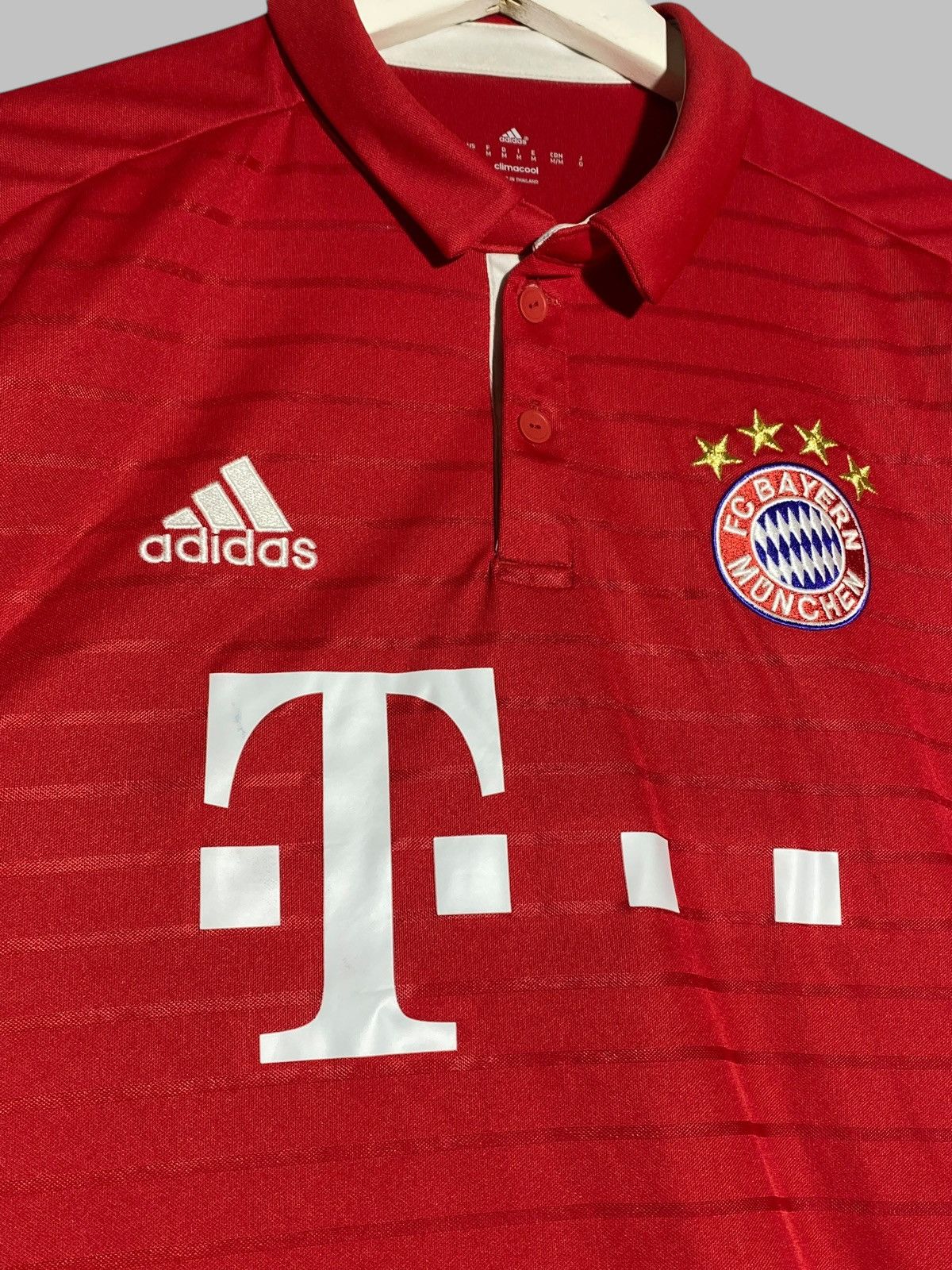 Adidas #5 Hummels Bayern München 2016/17 Adidas Football Shirt Size US M / EU 48-50 / 2 - 5 Thumbnail