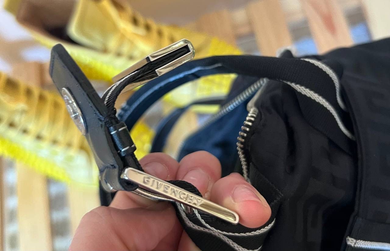 Givenchy Givenchy Black Monogram Nylon Shoulder Bag Size ONE SIZE - 16 Thumbnail