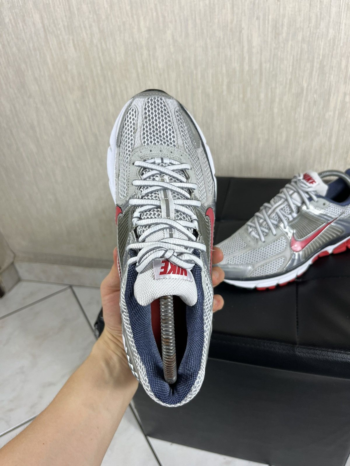 Nike Vintage Nike Vomero 5 mesh y2k silver retro sneakers shoes Size US 8 / EU 41 - 12 Thumbnail