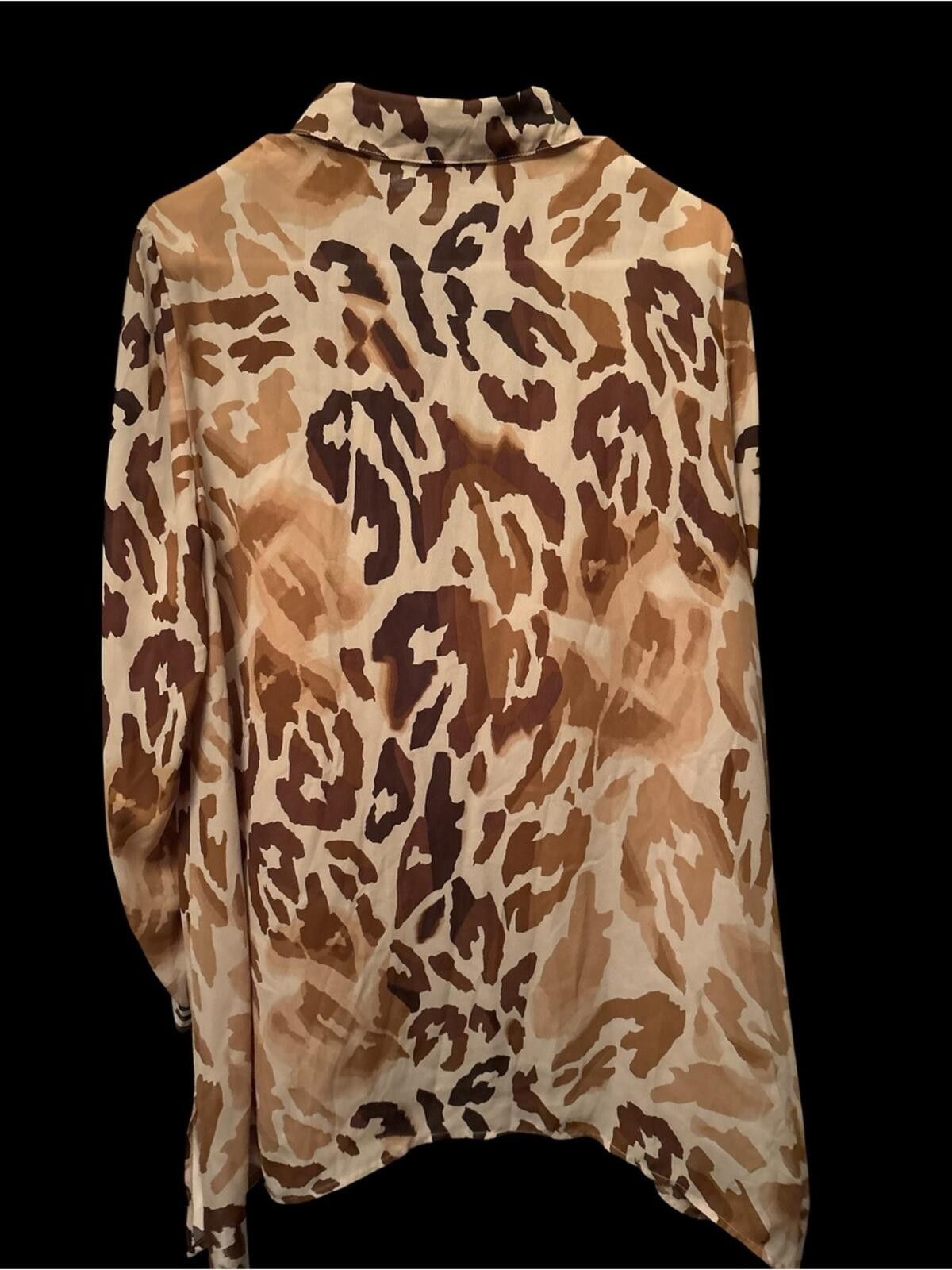 Chicos Chicos Semi Sheer Long Sleeve Animal Print Blouse Size M / US 6-8 / IT 42-44 - 2 Thumbnail