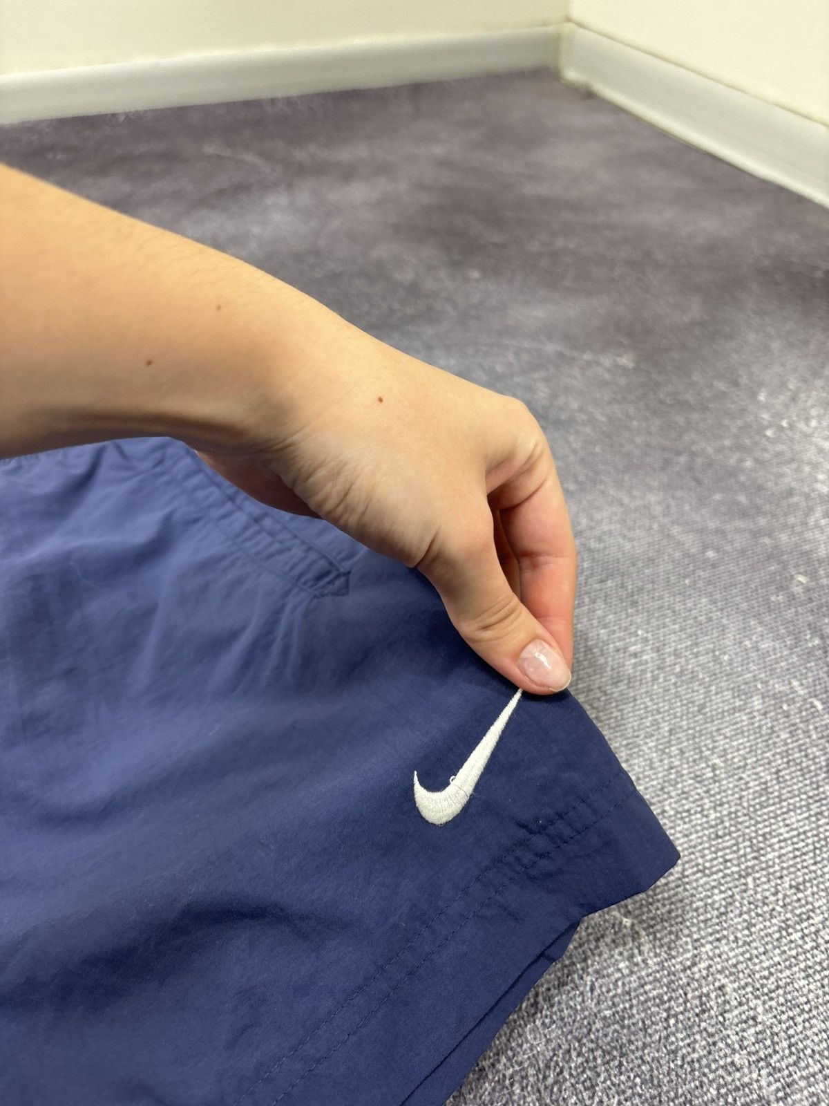 Nike Vintage 90s Nike Y2K Retro Hype Big Logo Swoosh Nylon Shorts Size US 34 / EU 50 - 4 Thumbnail