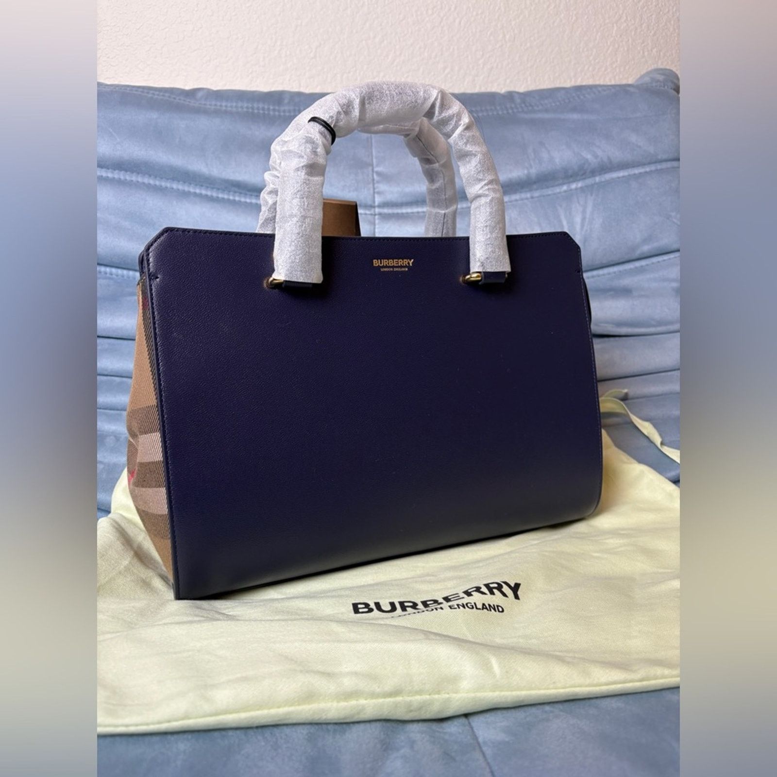 Burberry Burberry Banwell Tote navy Leather Shoulder Bag New Size ONE SIZE - 1 Thumbnail