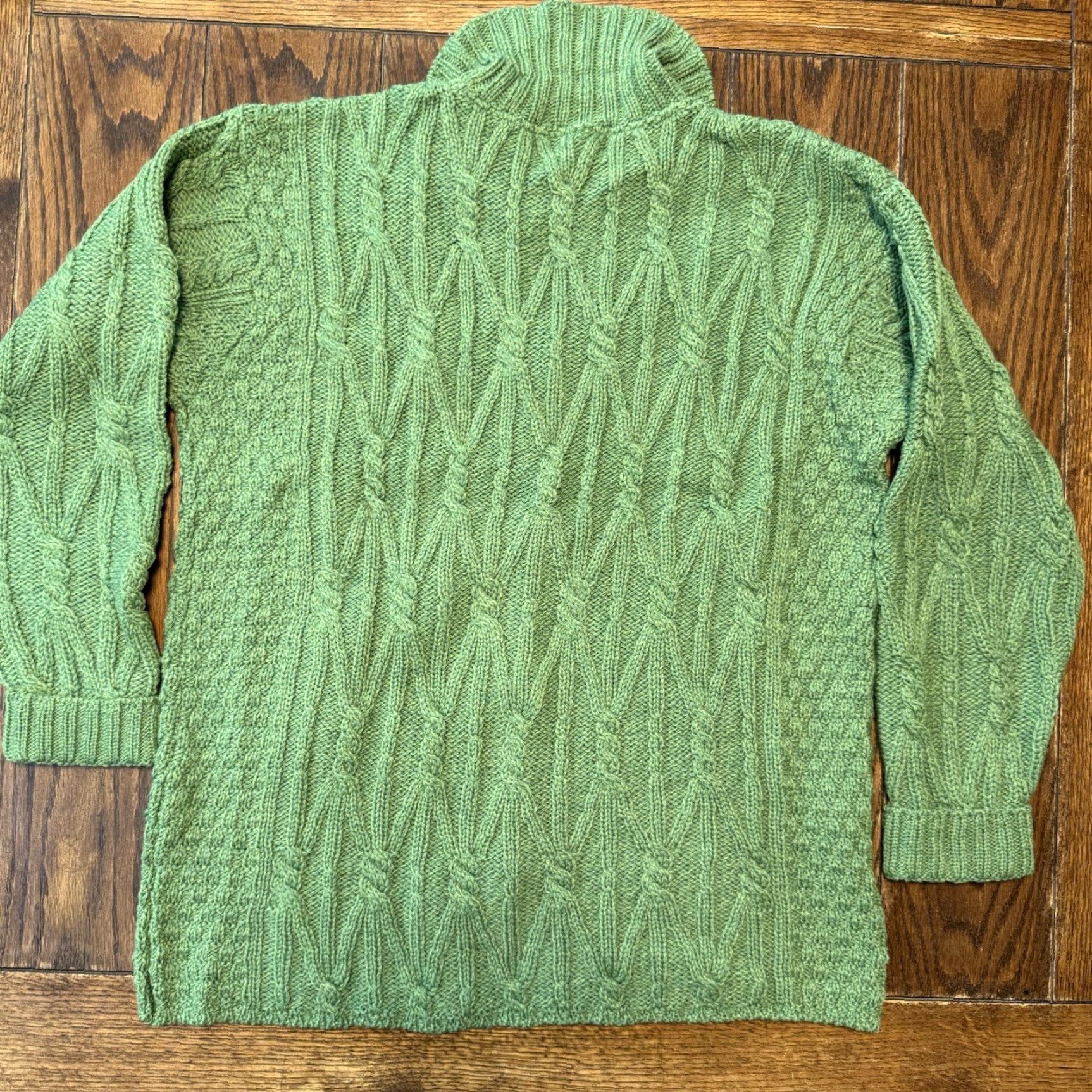 Vintage Aran Crafts Cardigan Women’s Large Green Merino Wool Button Cable Knit Sweater Knitwear Size L Regular Womens Vintage No Size L / US 10 / IT 46 - 5 Thumbnail