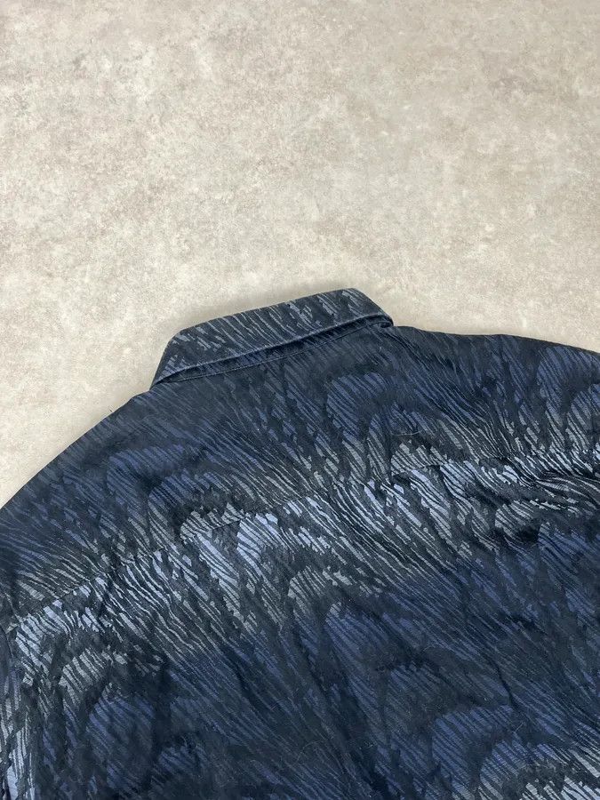 Versace 2000s Versace Black & Navy Waves Abstract Shirt Size US S / EU 44-46 / 1 - 7 Thumbnail